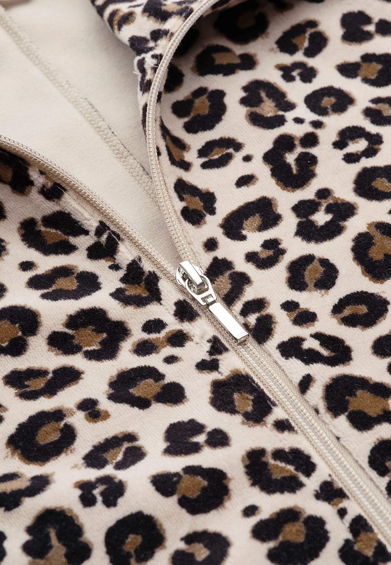 Veluurinen, pitkä aamutakki Wilma