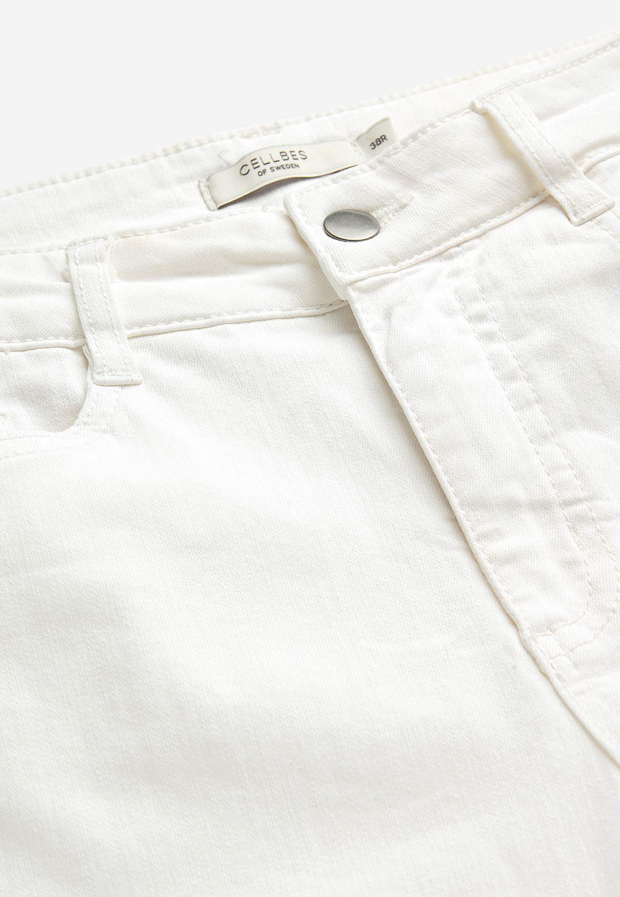 Stretchfarkut suoralla lahkeella - pituus Linnea