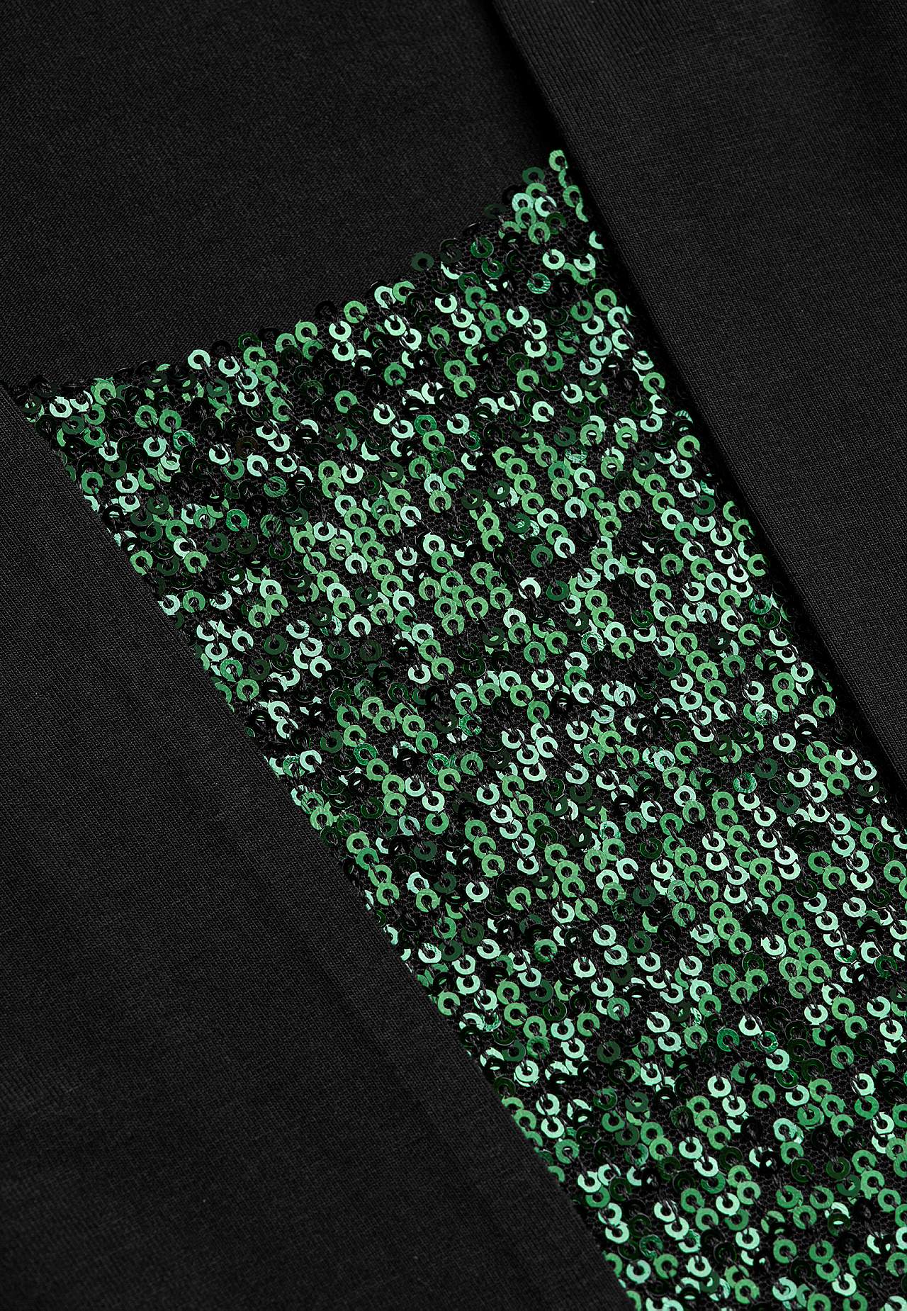 Pitkähihainen kaksi yhdessä -toppi paljeteilla