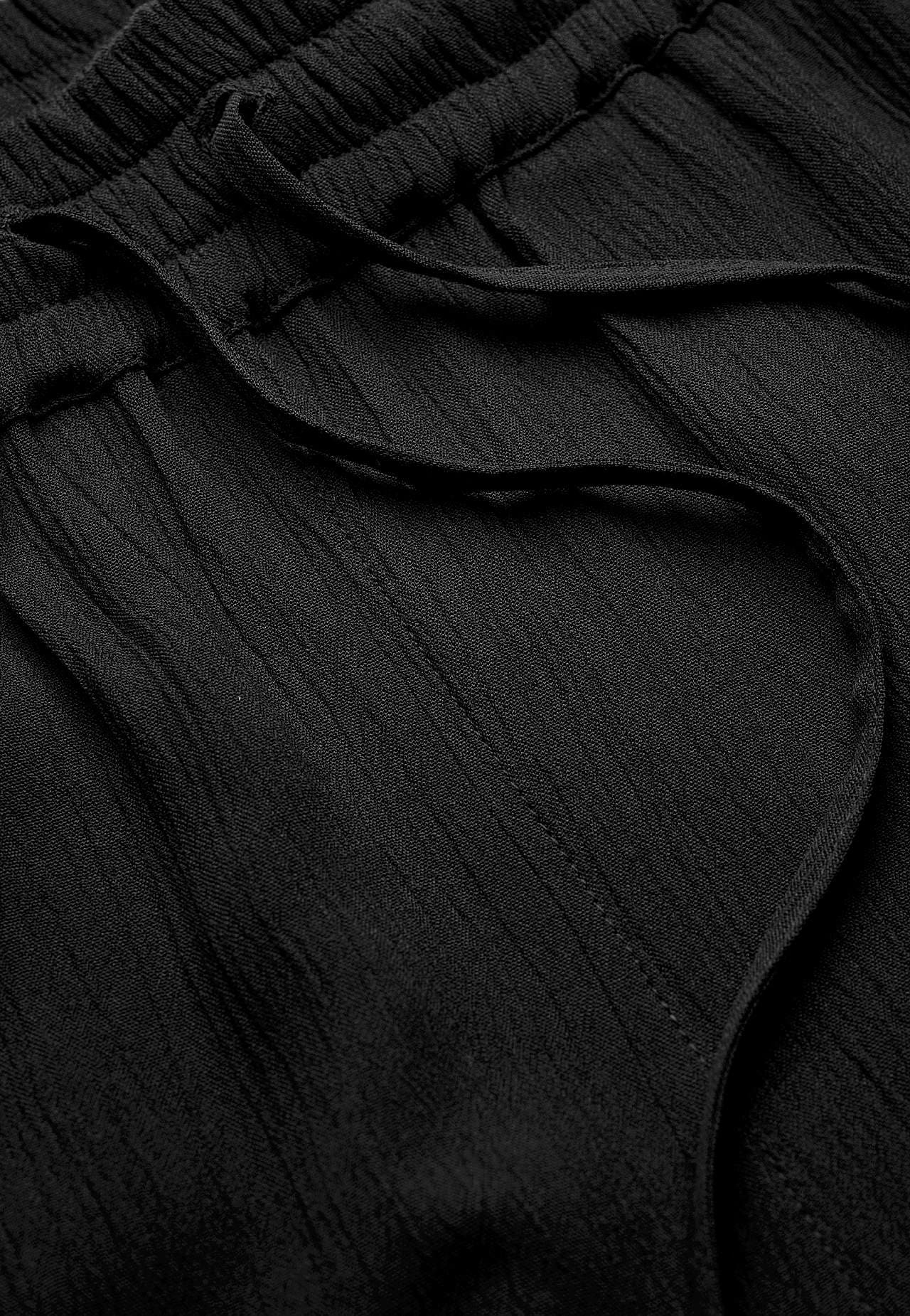 Shortsit kreppisestä laadusta