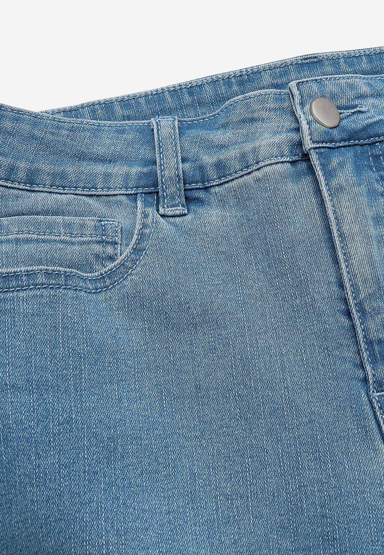 Caprifarkut viisitaskuisella mallilla