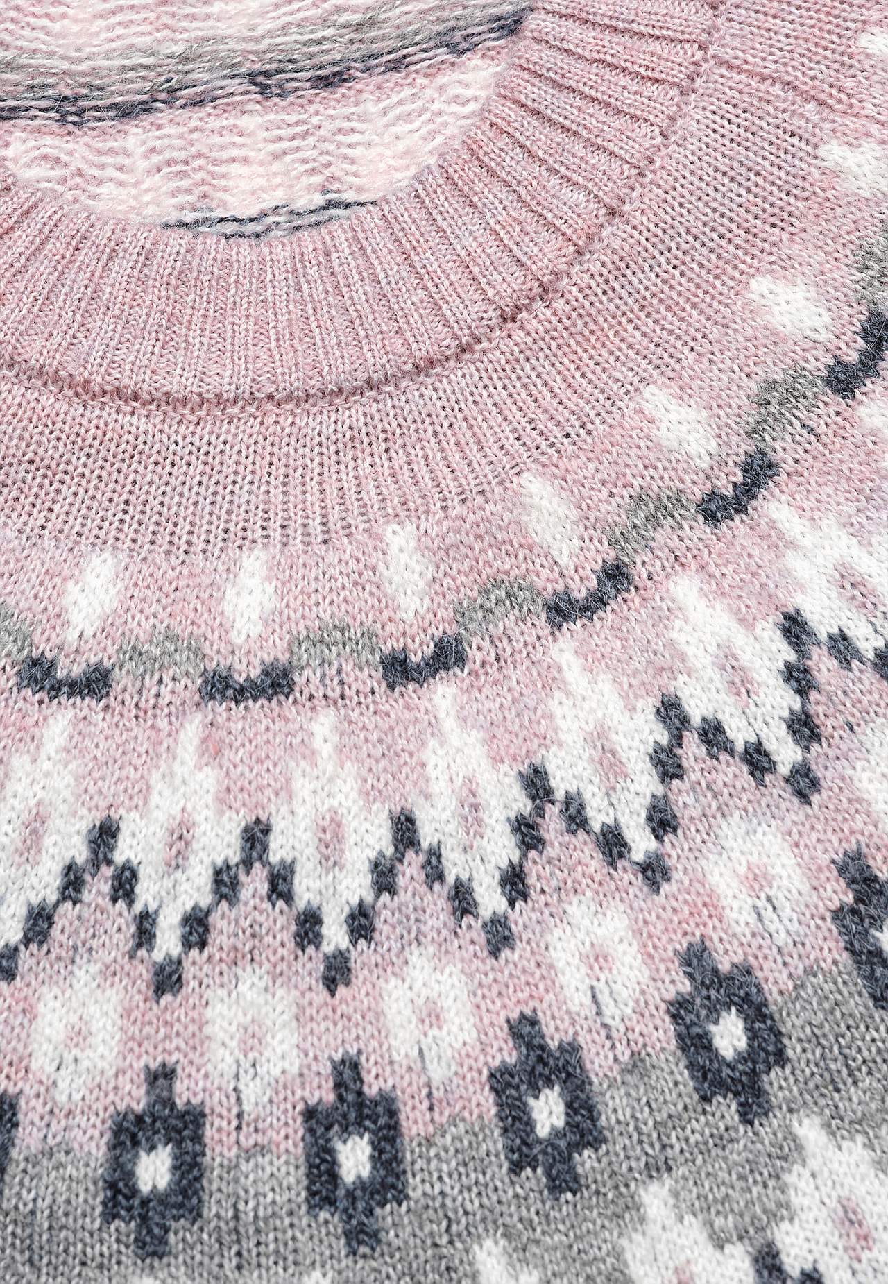 Neulottu, jacquard-kuvioinen pusero