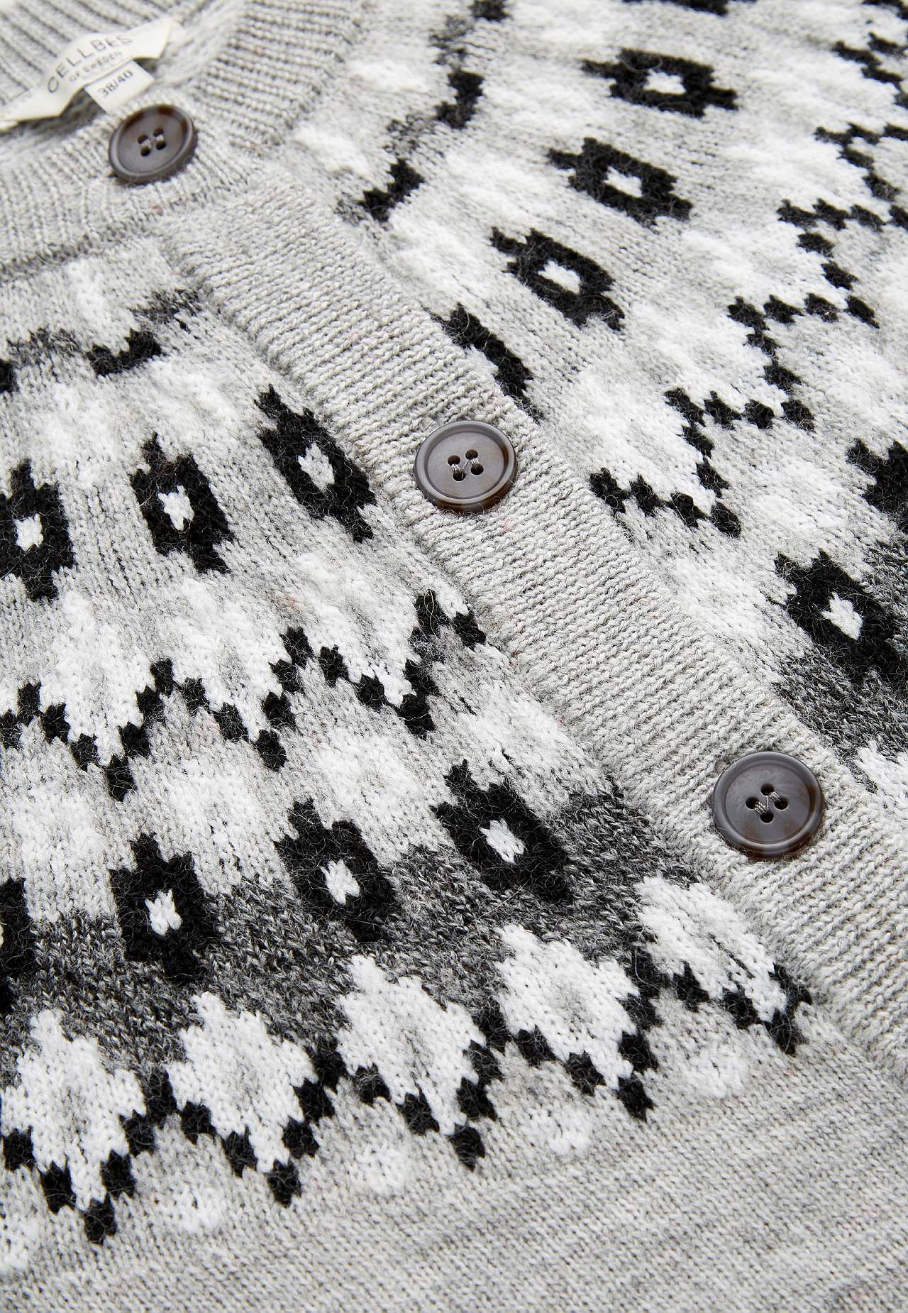 Jacquard-kuvioinen neuletakki