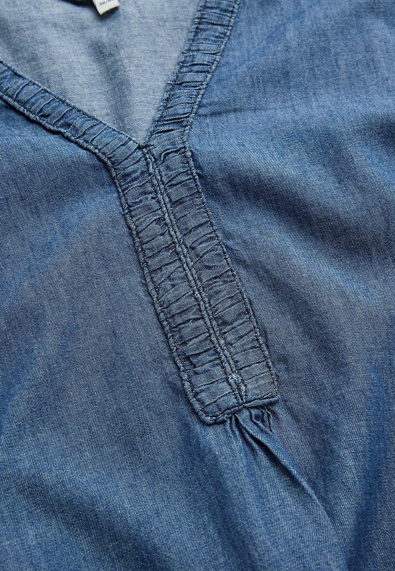 Denimtunika koristeellisella V-aukolla