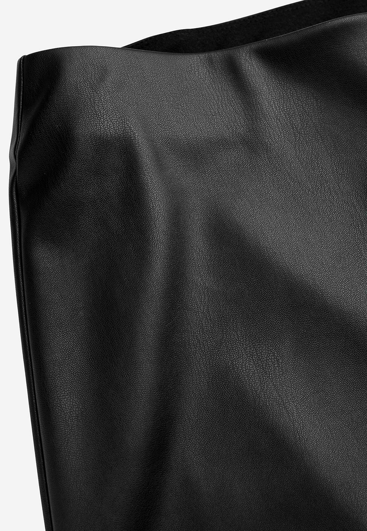 Nilkkapituiset housut tekonahasta