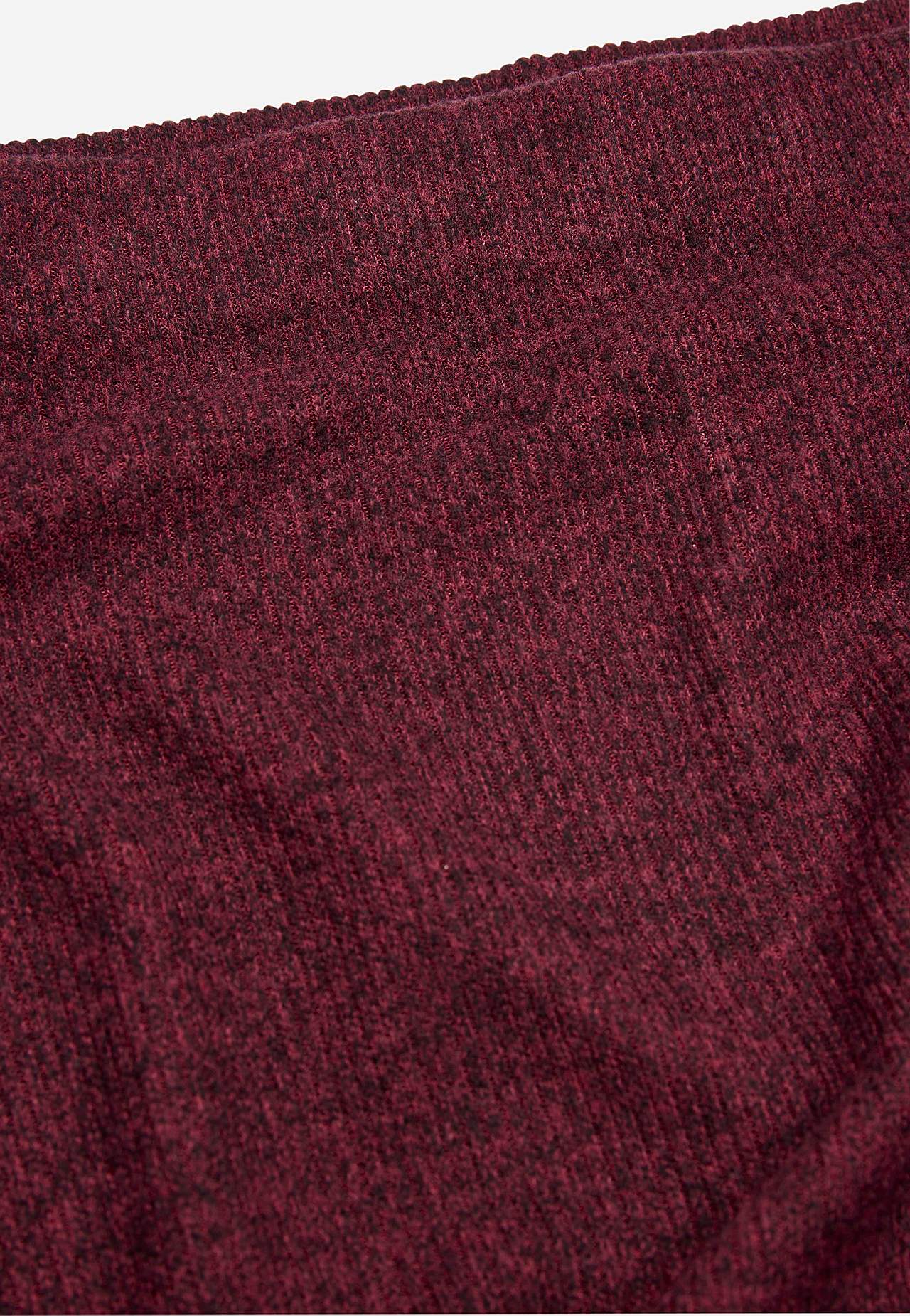 Hyvin pehmeä hame halkiolla Beata