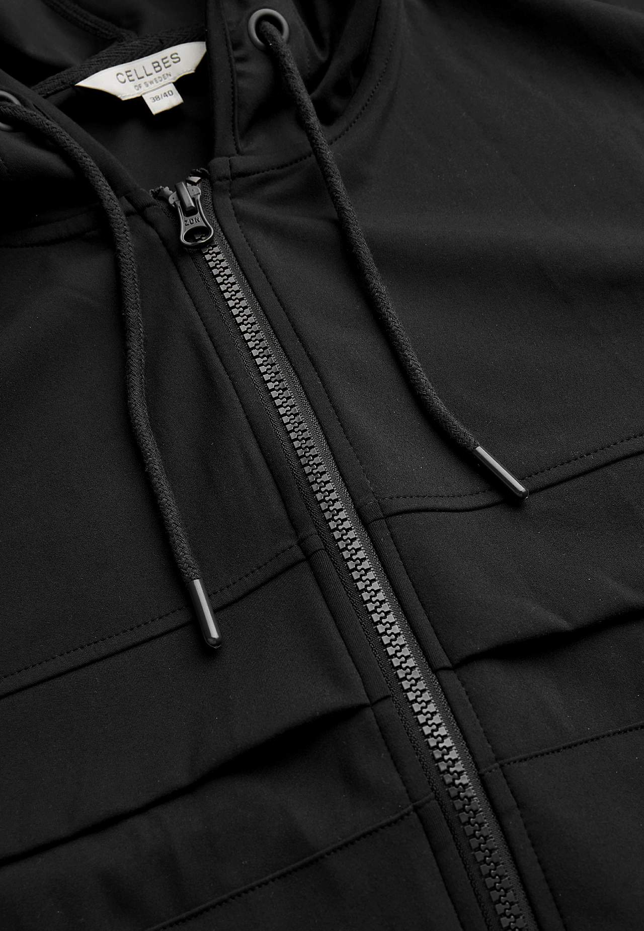 Monipuolinen takki hupulla Daria