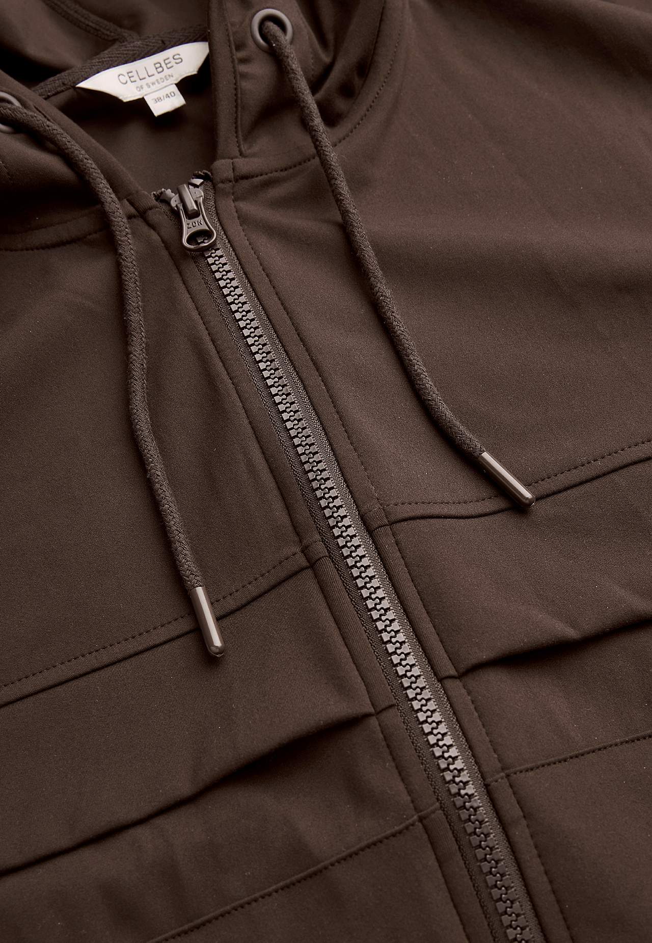 Monipuolinen takki hupulla Daria