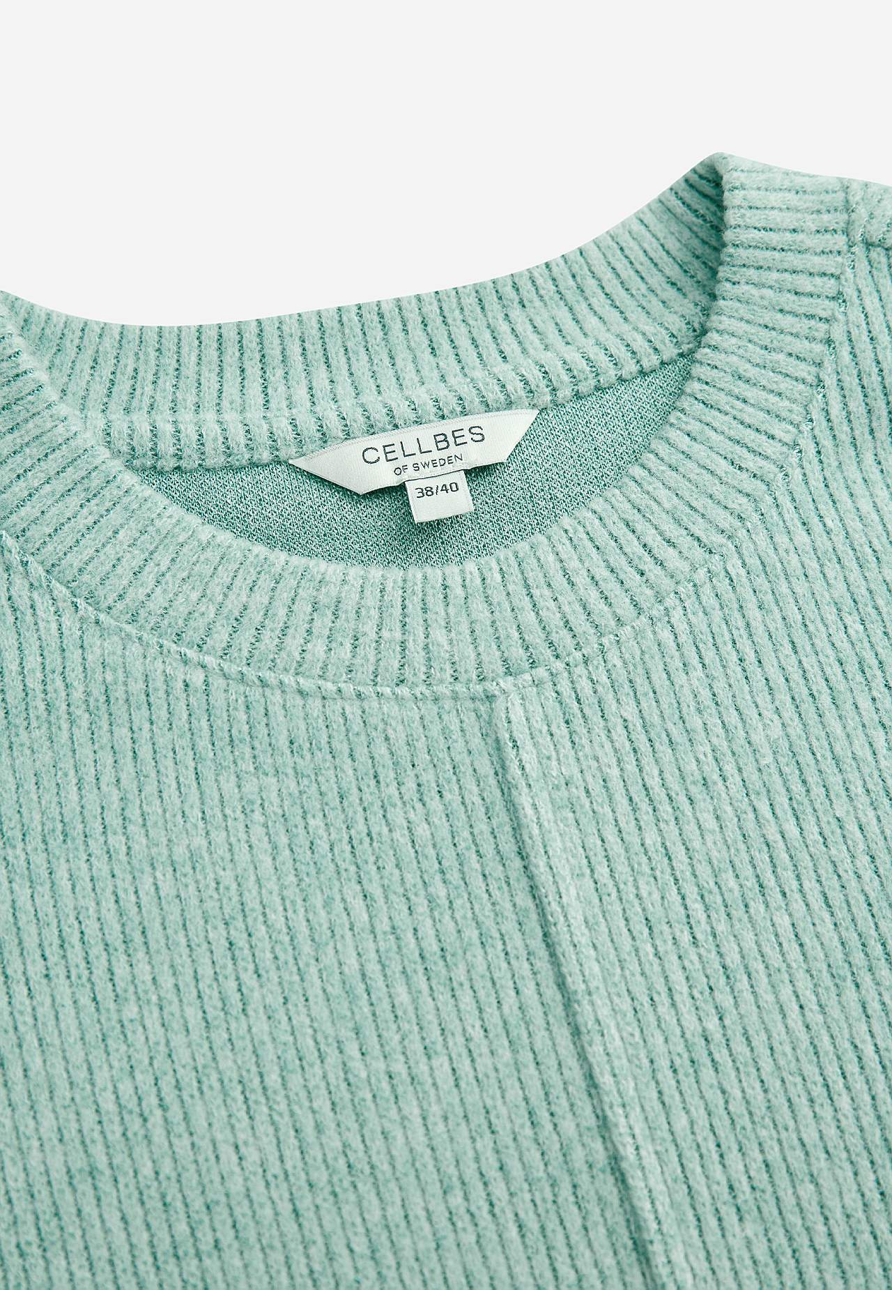 Hyvin pehmeä pusero koristeellisella keskisaumalla Beata