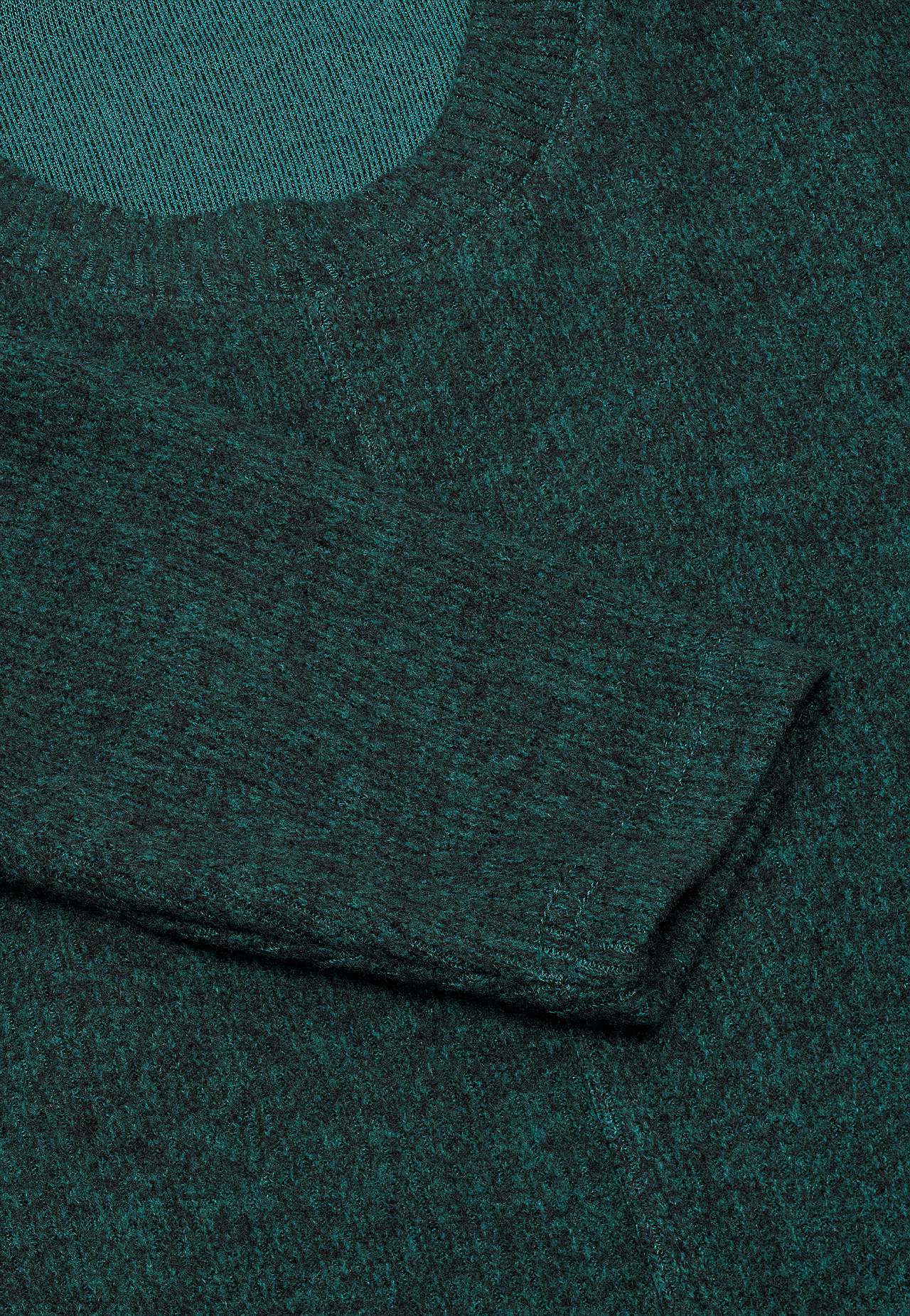 Hyvin pehmeä pusero koristeellisella keskisaumalla Beata