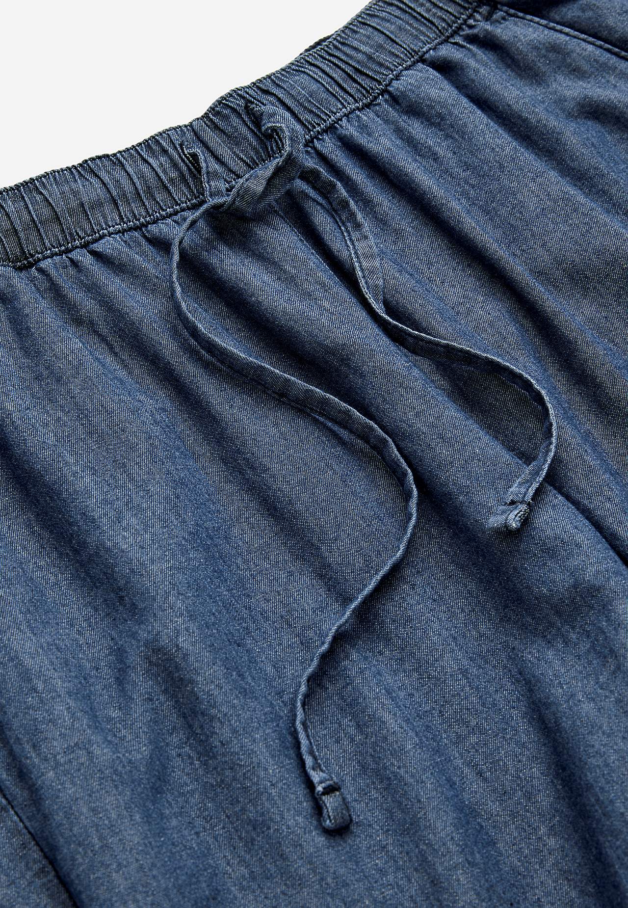 Culottehousut pehmeästä, ilmavasta denimistä