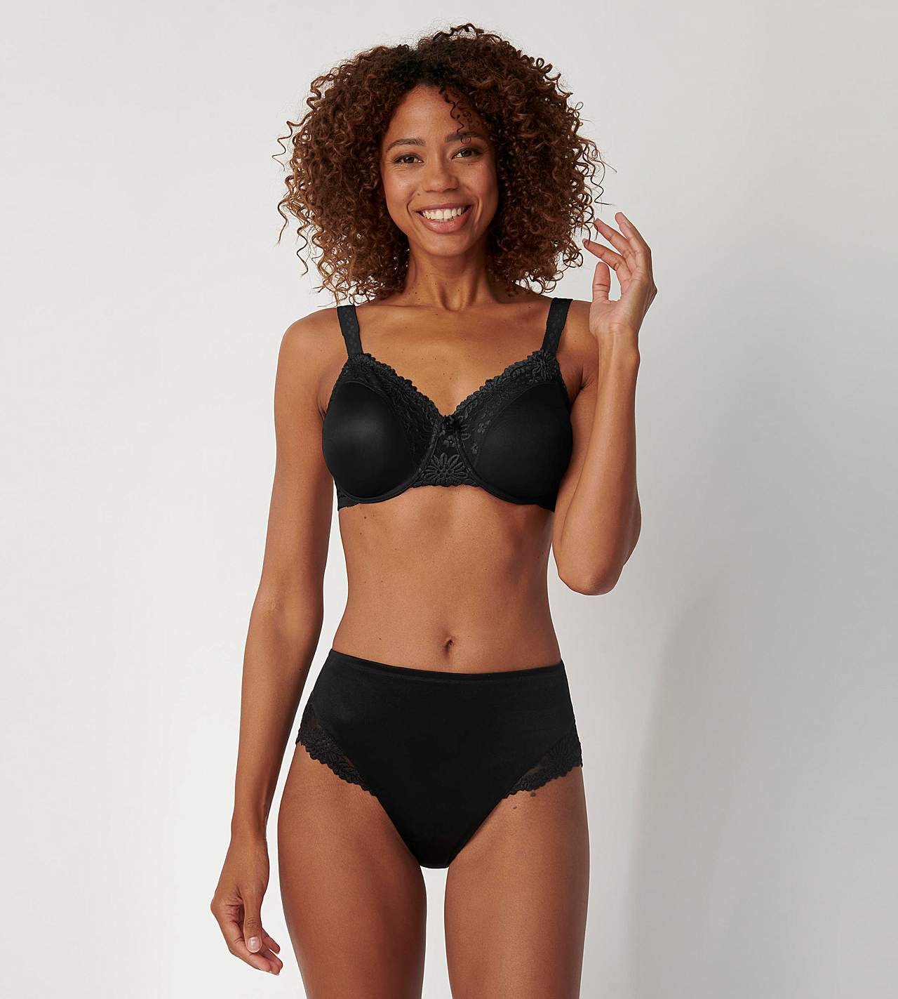 Ladyform Soft minimizer-rintaliivi Triumph-tuotemerkiltä Ladyform Soft