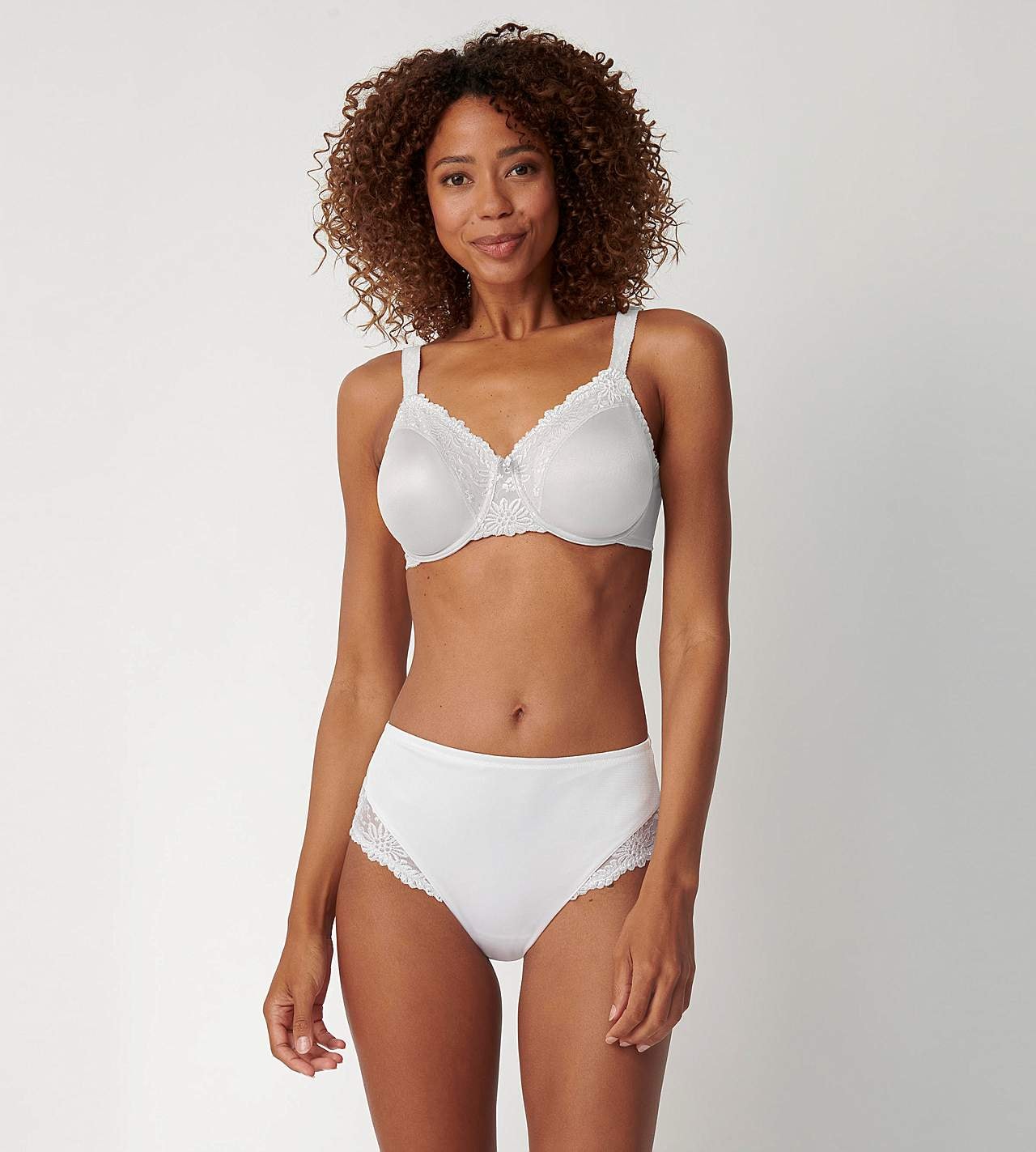 Ladyform Soft minimizer-rintaliivi Triumph-tuotemerkiltä Ladyform Soft