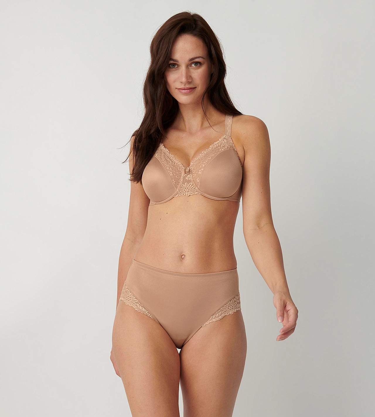 Ladyform Soft minimizer-rintaliivi Triumph-tuotemerkiltä Ladyform Soft