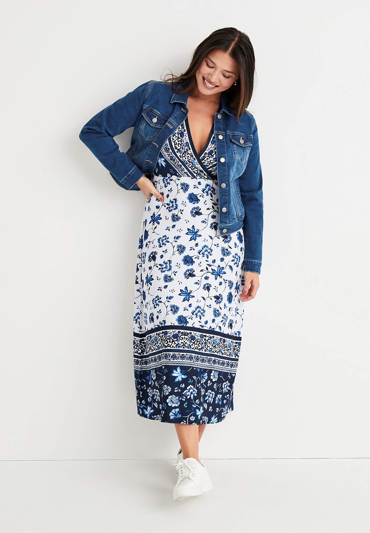 Kuviollinen trikoomekko