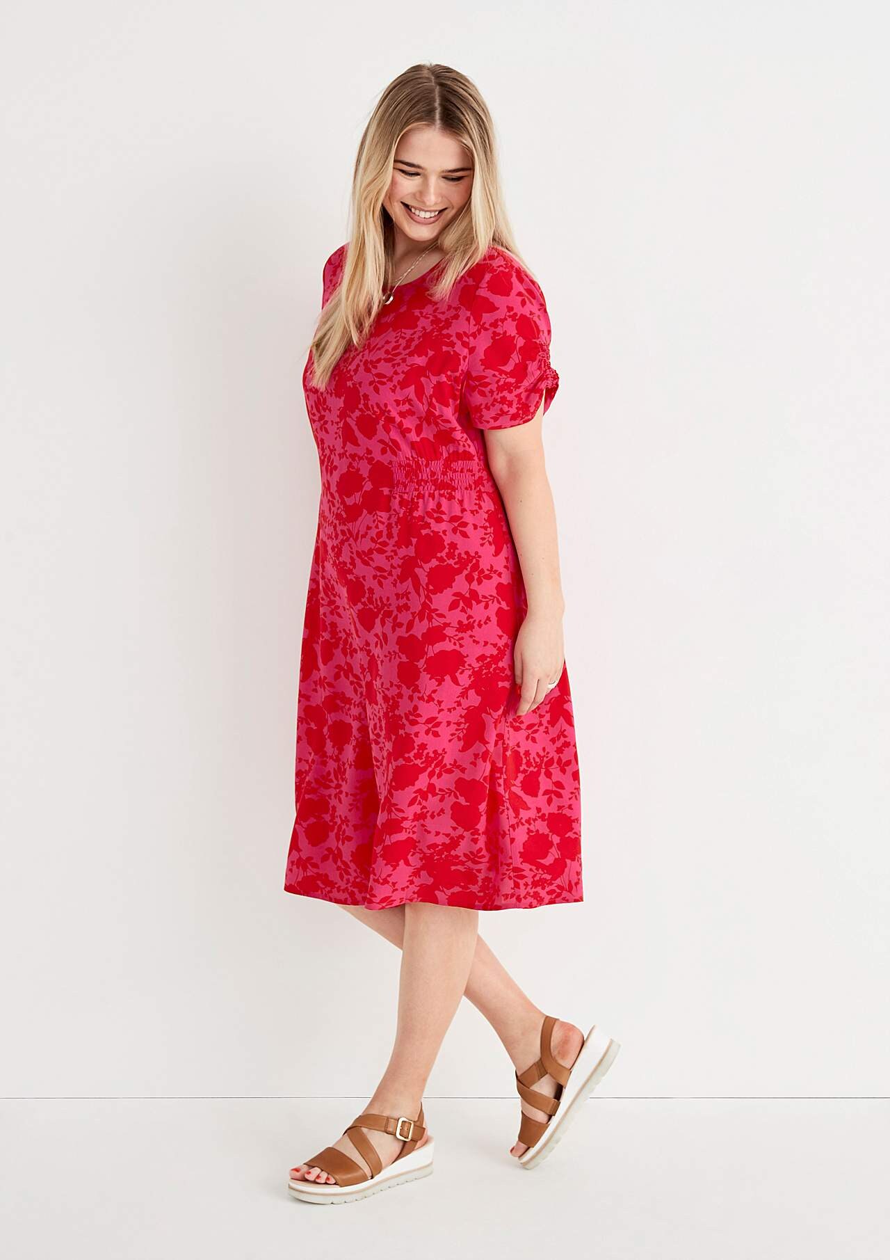 Kuviollinen mekko