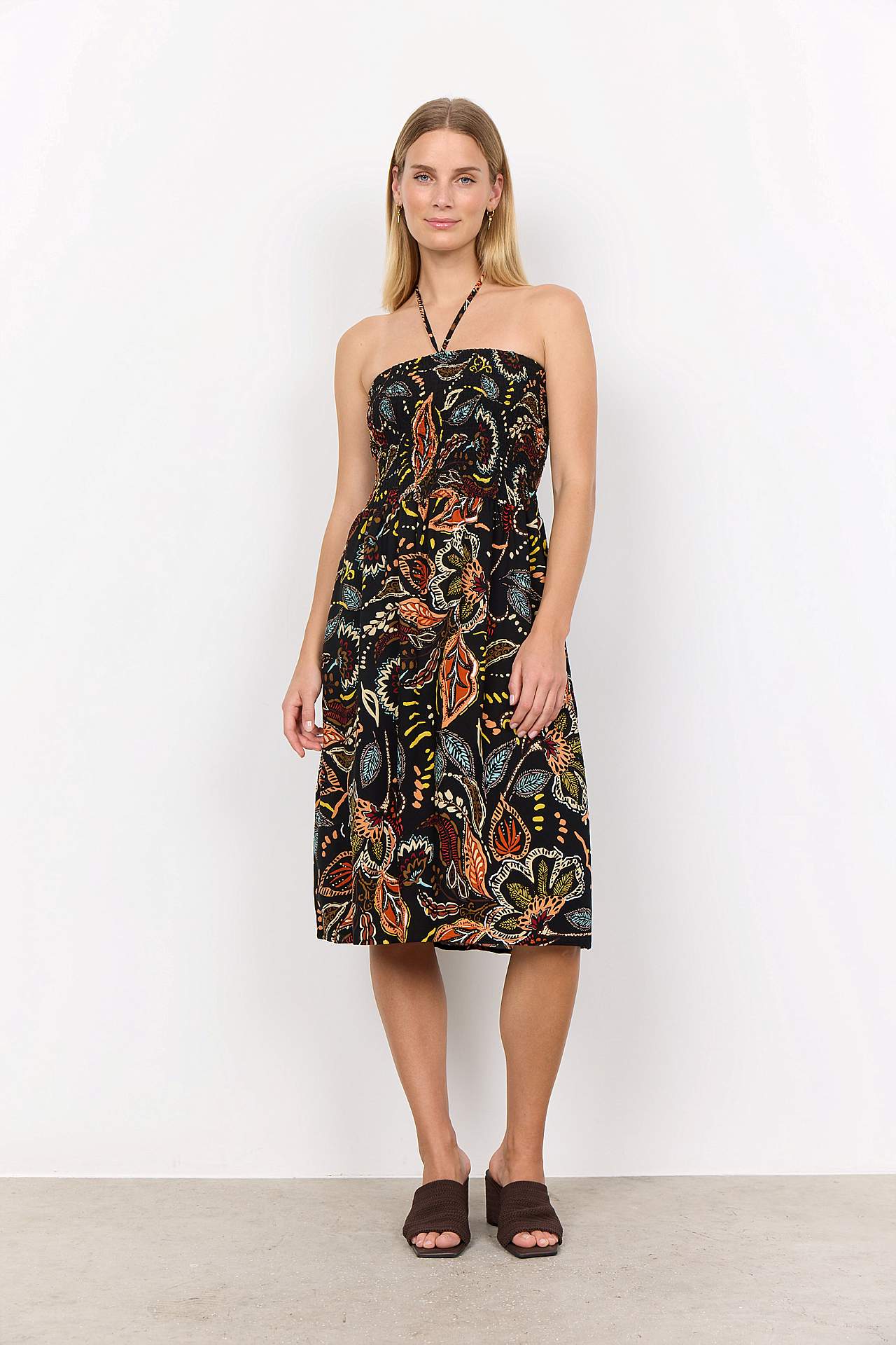 Hihaton mekko EcoVero™-viskoosista SC-Emine
