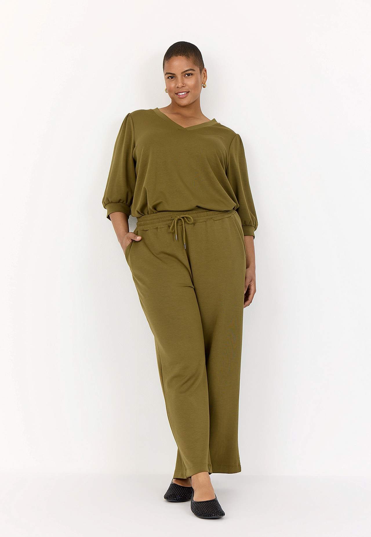 Hyvin pehmeät trikoohousut