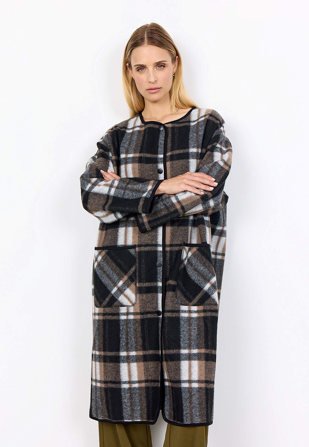 Huovutettu, ruudullinen takki