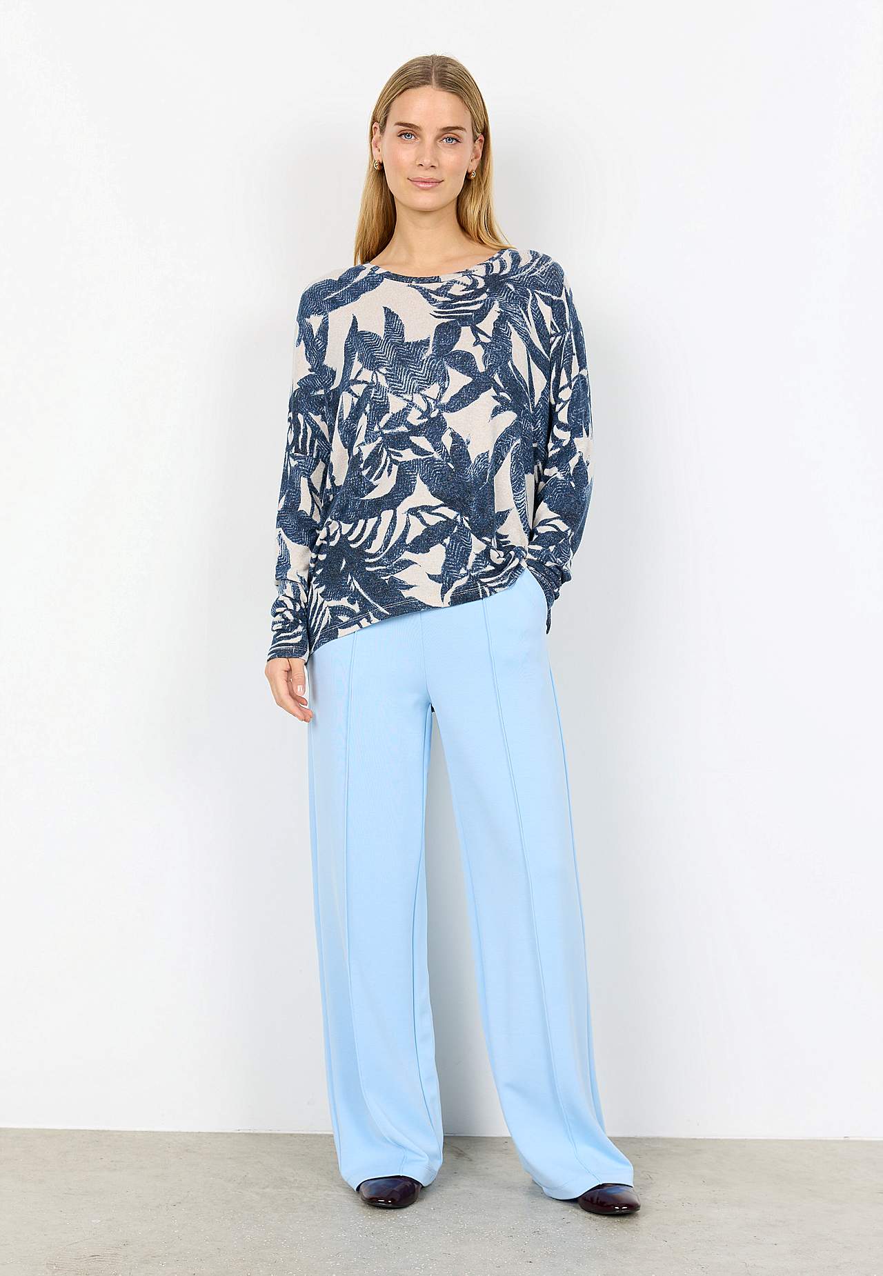 Erittäin pehmeä, kuviollinen trikootoppi