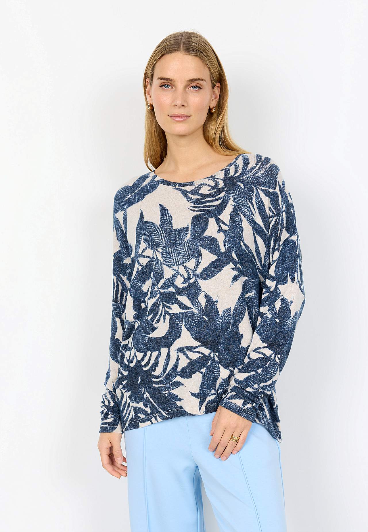 Erittäin pehmeä, kuviollinen trikootoppi