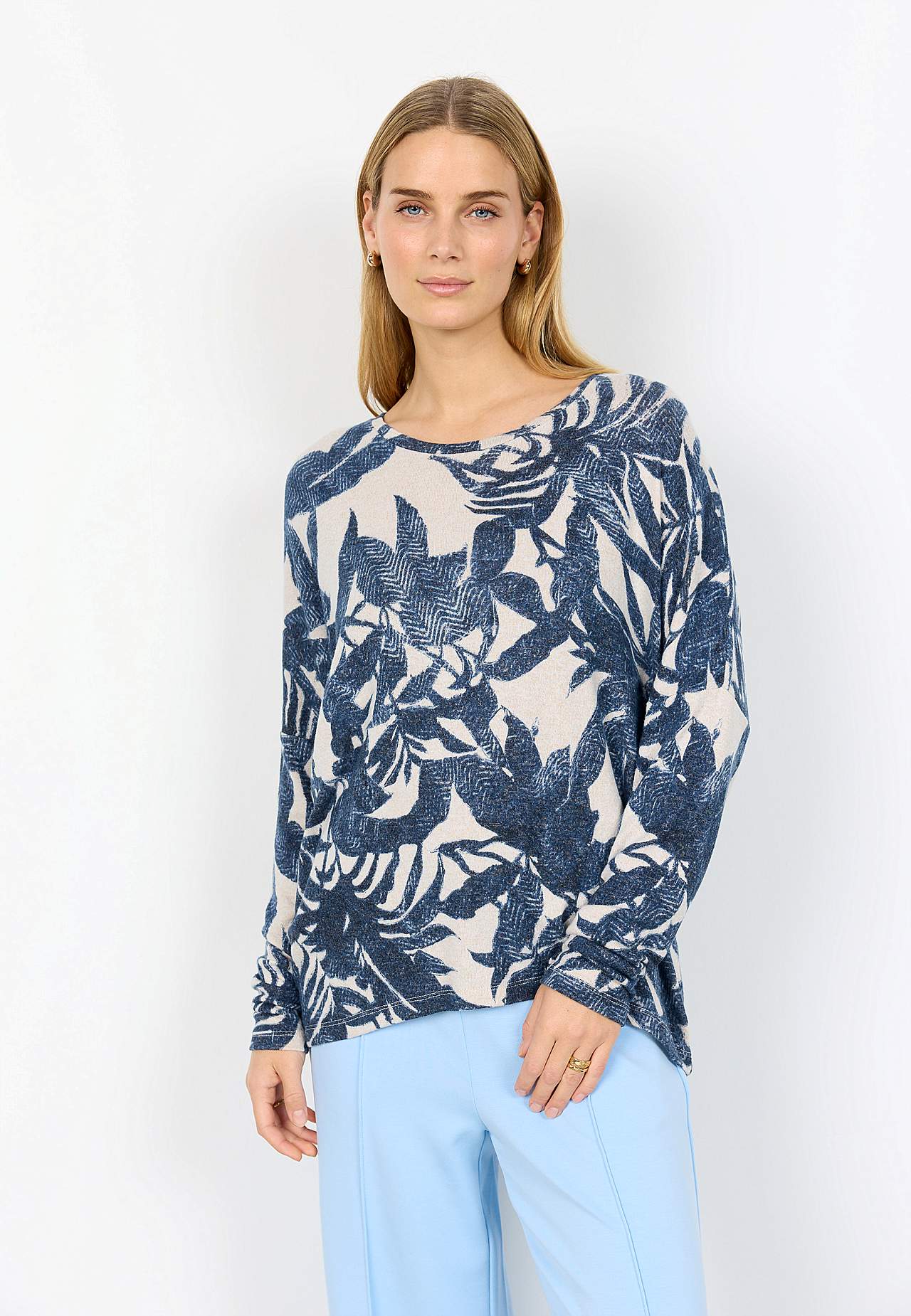 Erittäin pehmeä, kuviollinen trikootoppi