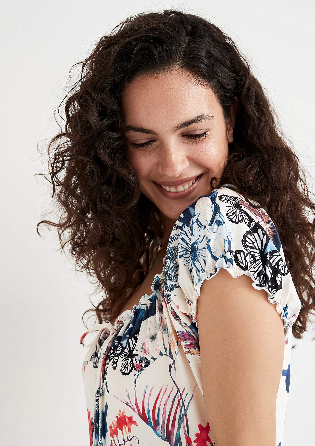 Kuviollinen off shoulder -mekko