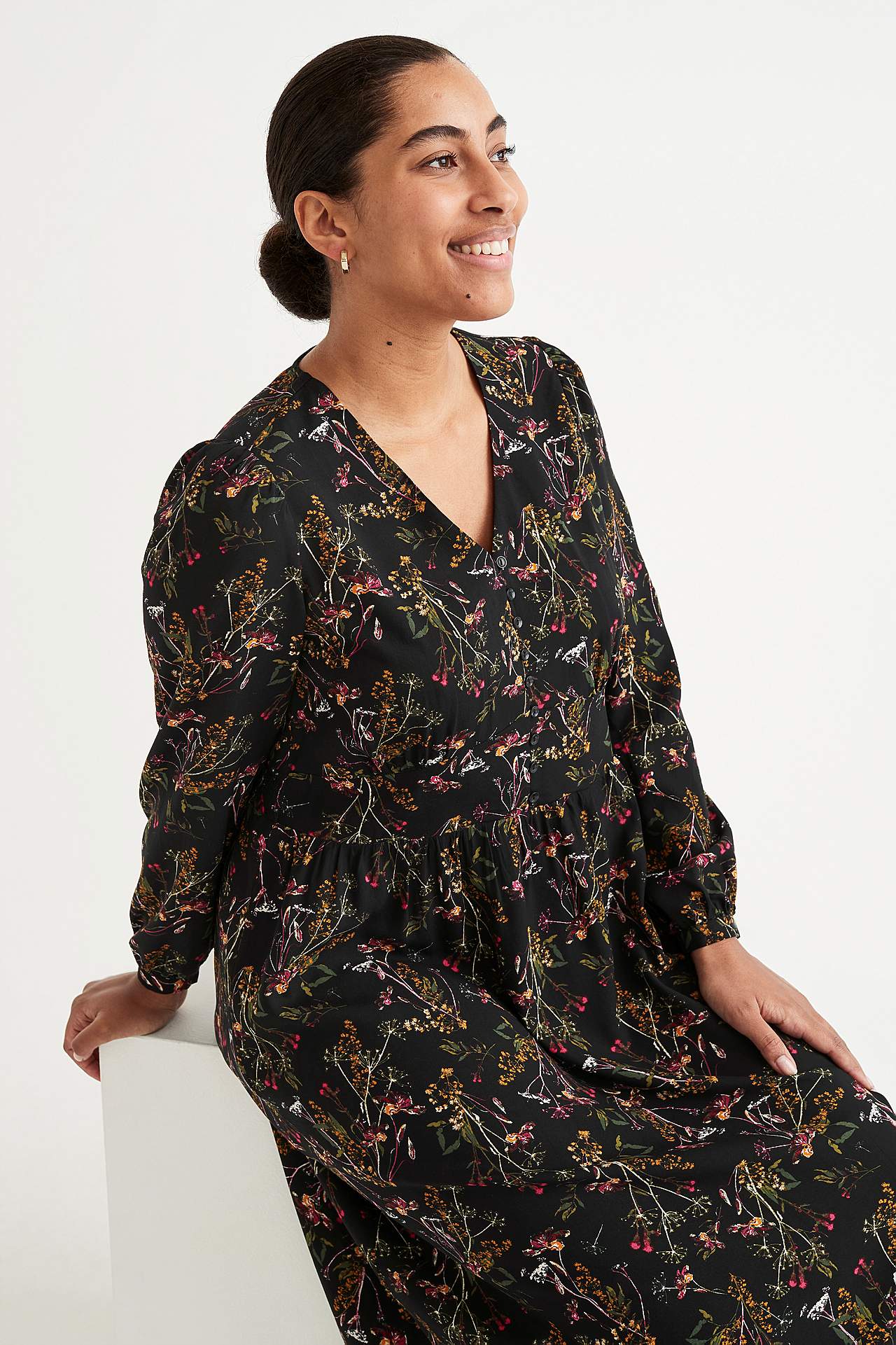 Kuviollinen mekko Irma