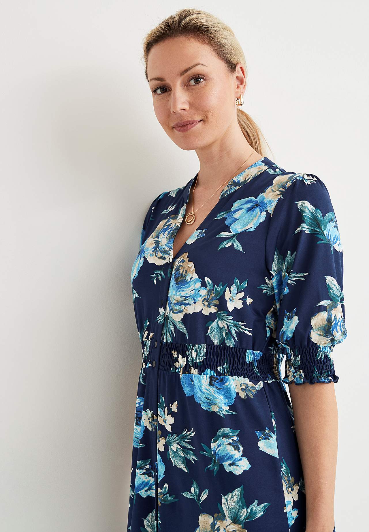 Kuviollinen trikoomekko Brianna