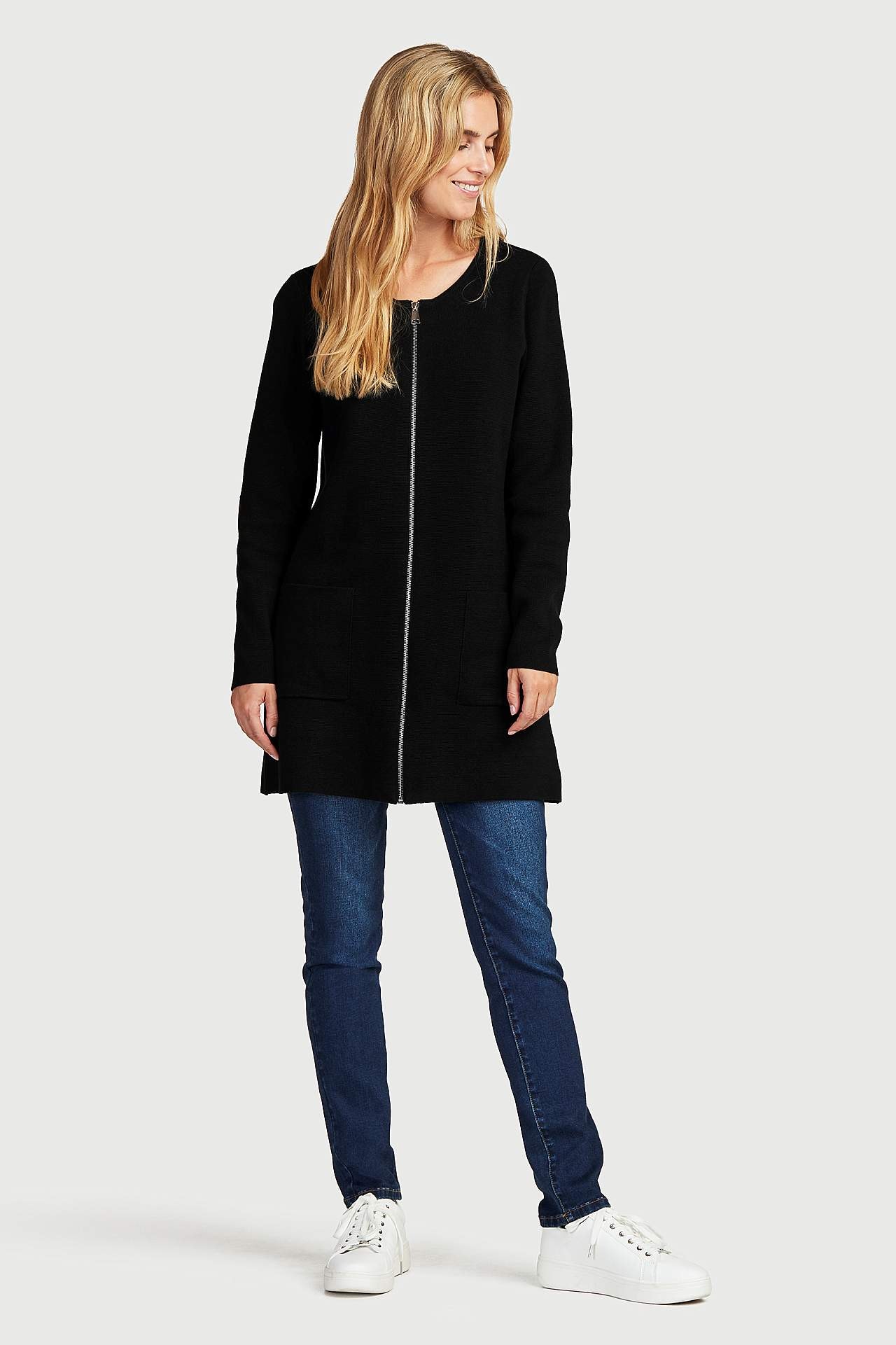 Muotoilevat farkut joustolla