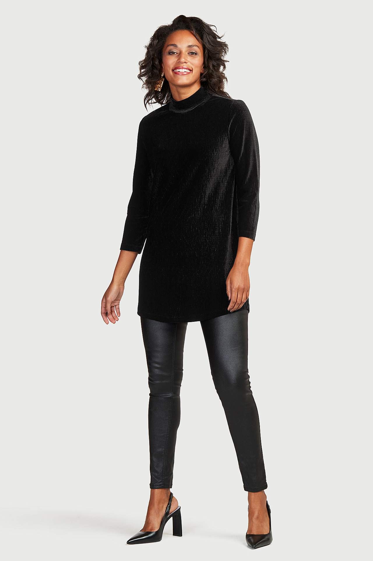 Tunika laskostetusta sametista