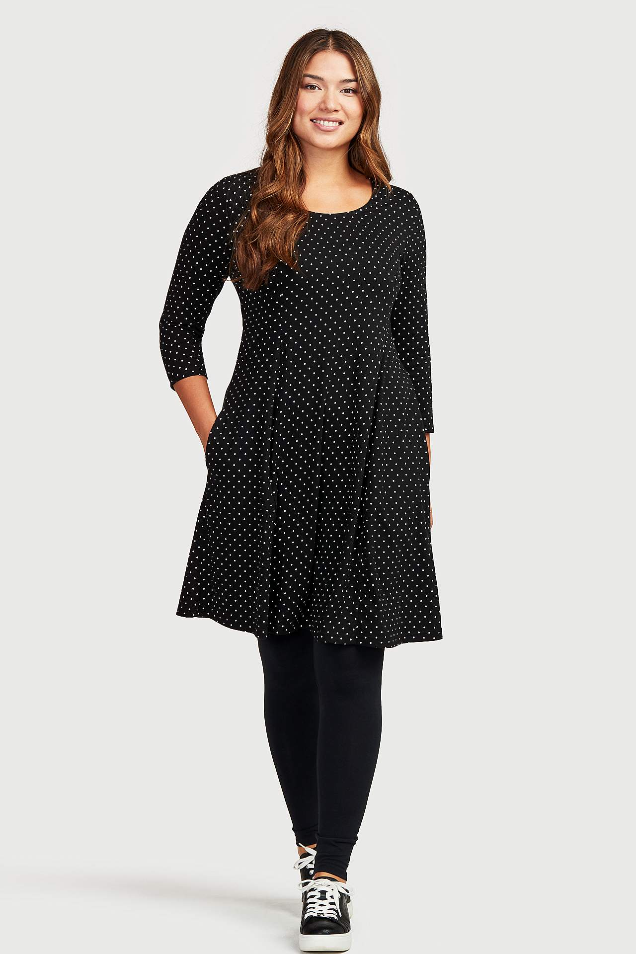 Kuvioitu trikoomekko