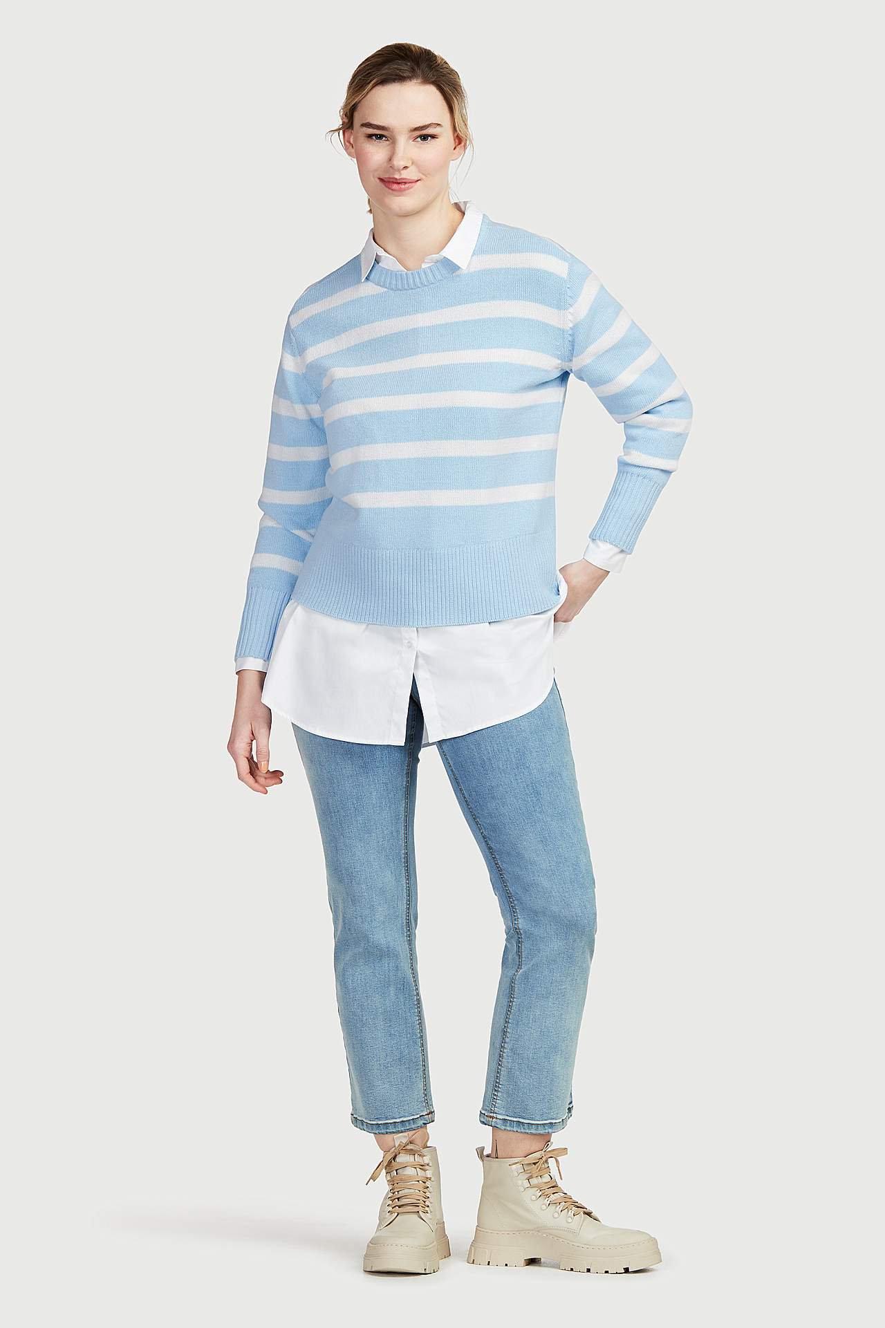 Raidallinen, lyhyt paita