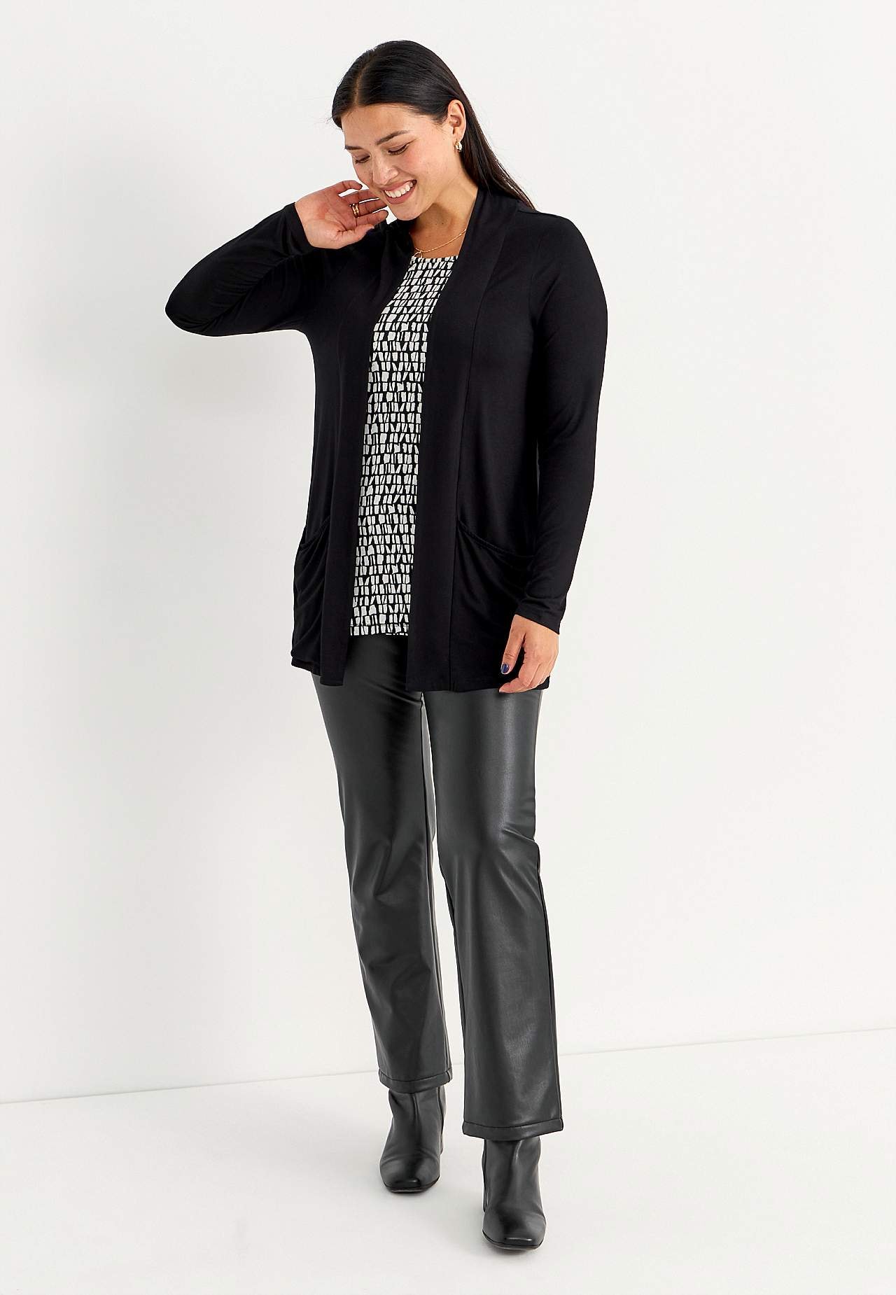 Pinnoitetut, leveälahkeiset leggingsit