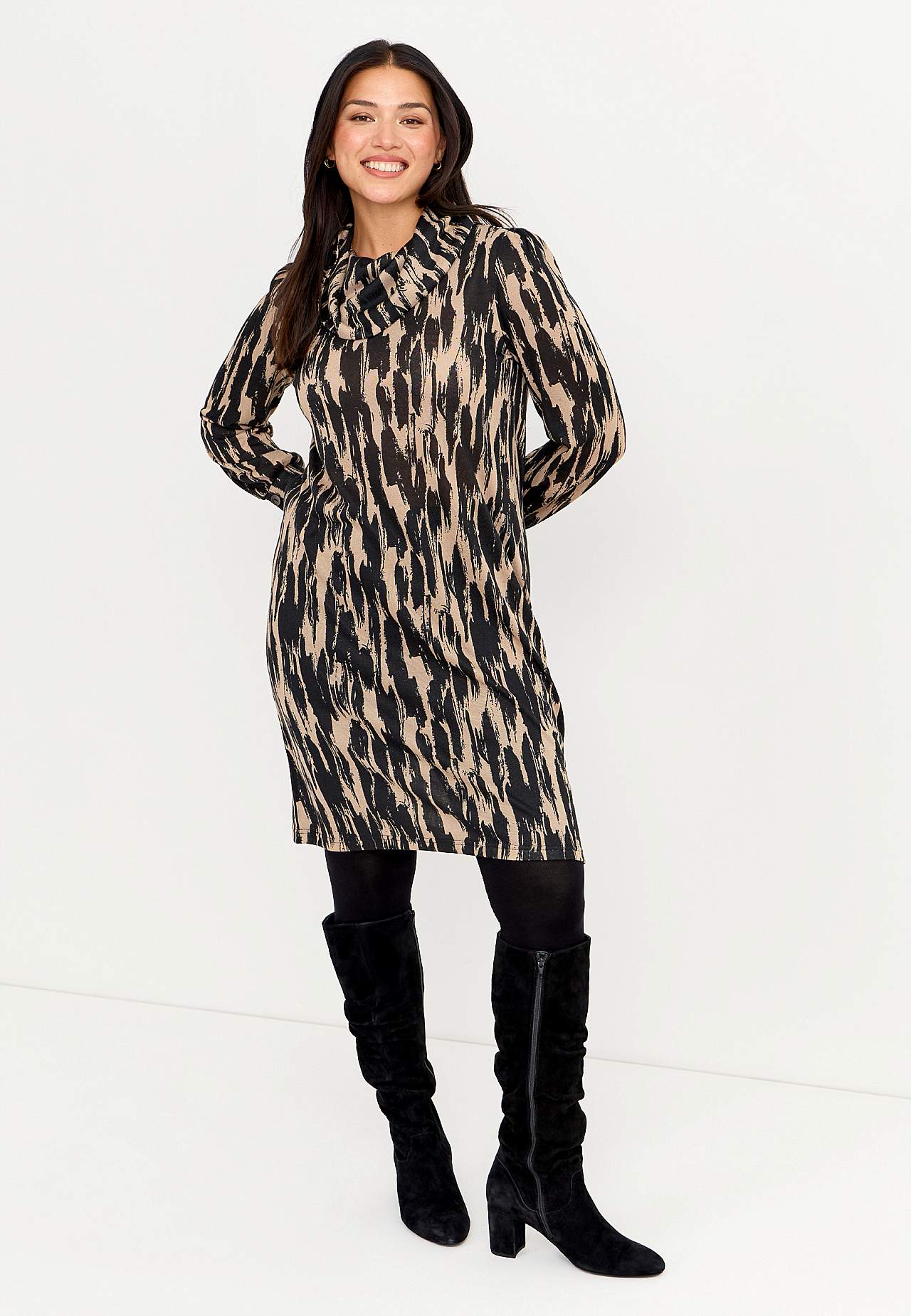 Kuvioitu, polvipituinen trikoomekko