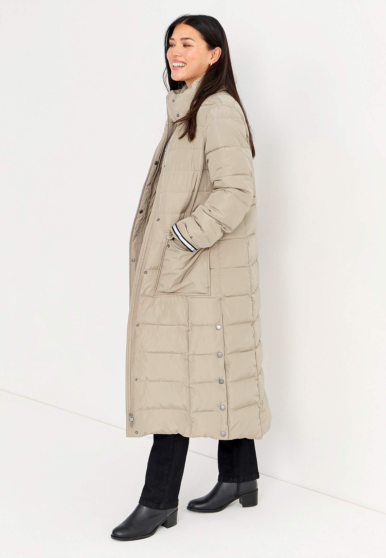 Pitkä, topattu pitkä takki