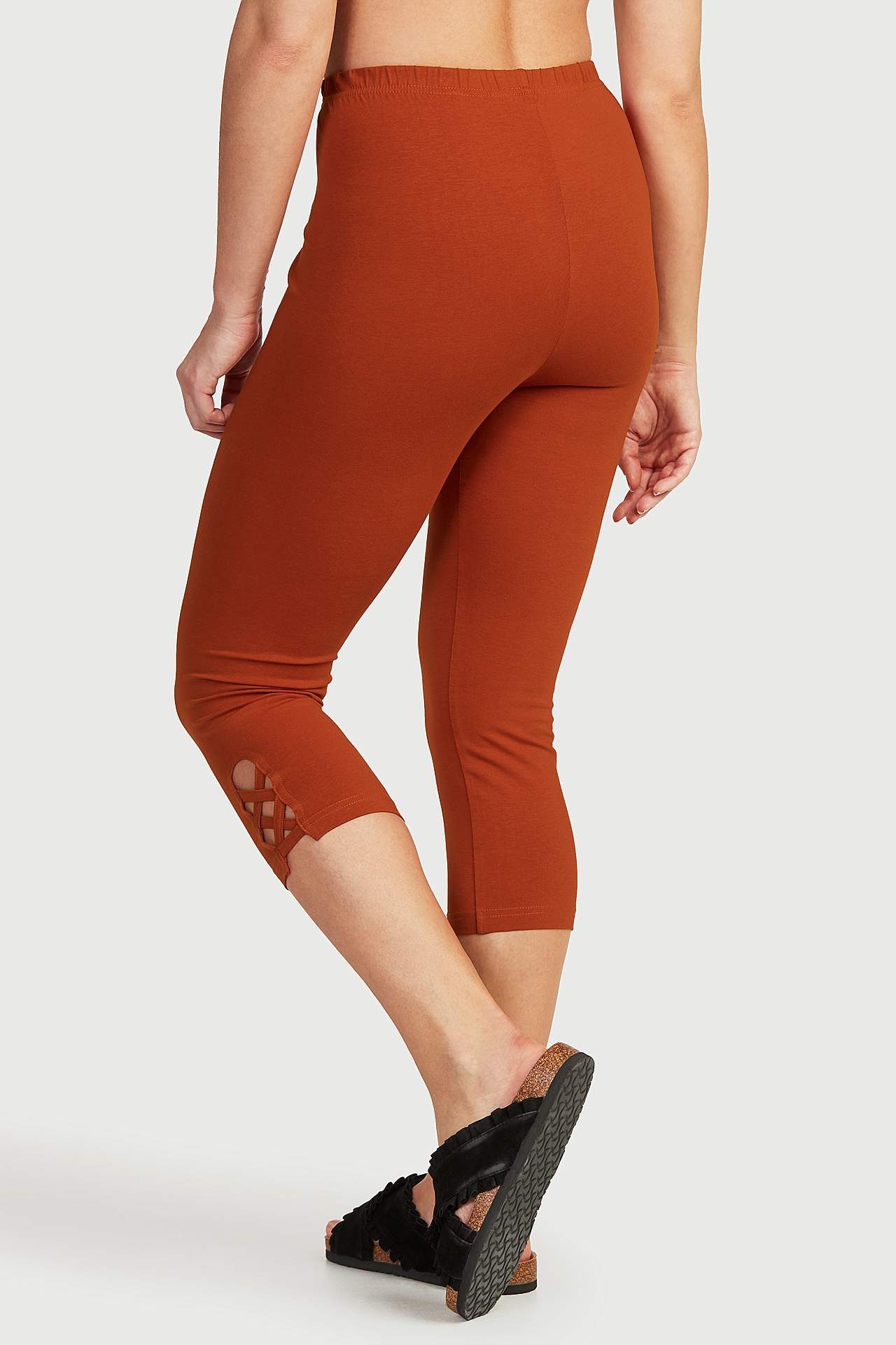 Caprileggingsit kivoilla yksityiskohdilla 2 kpl/pakkaus