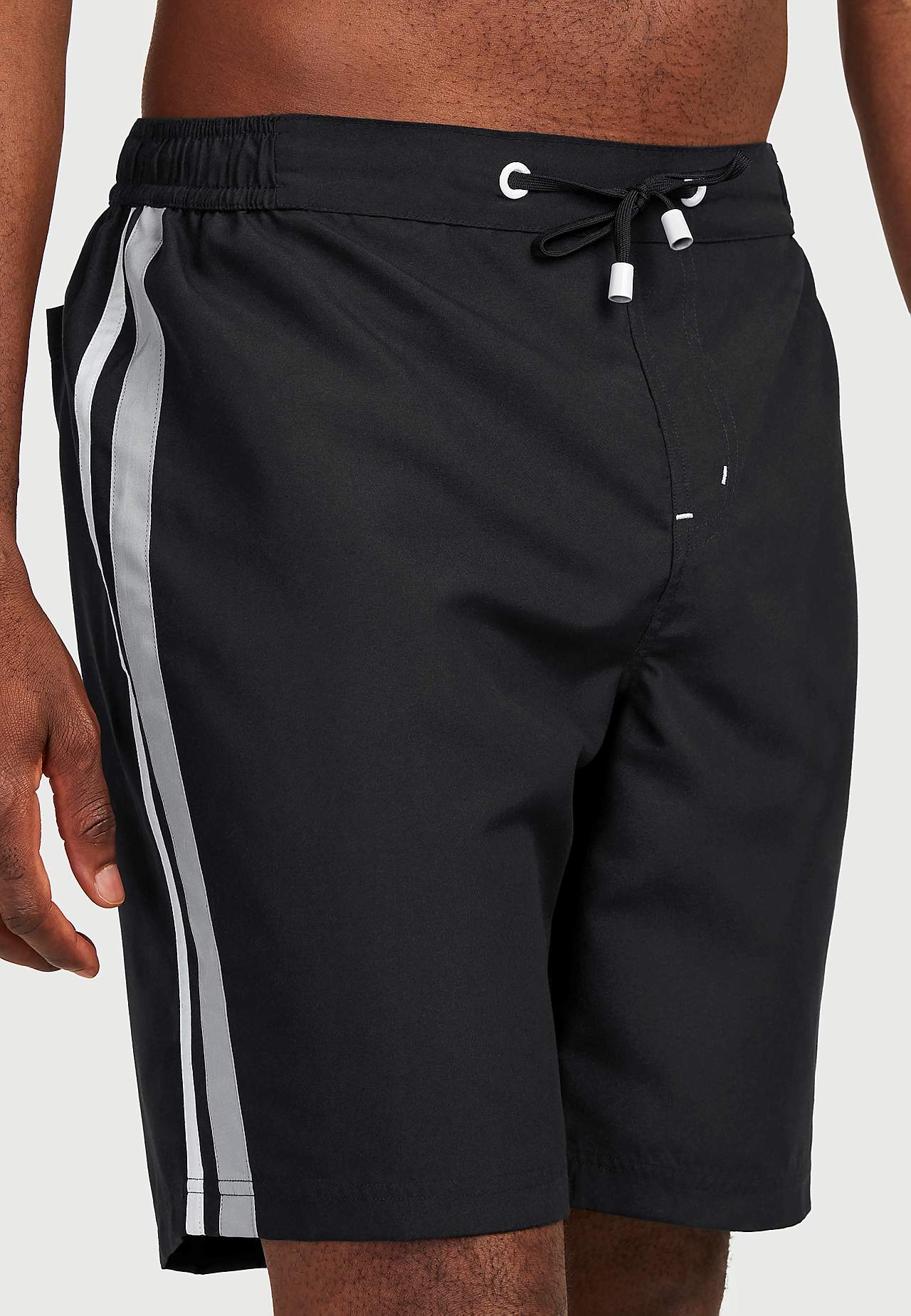 Sporttiset uimashortsit