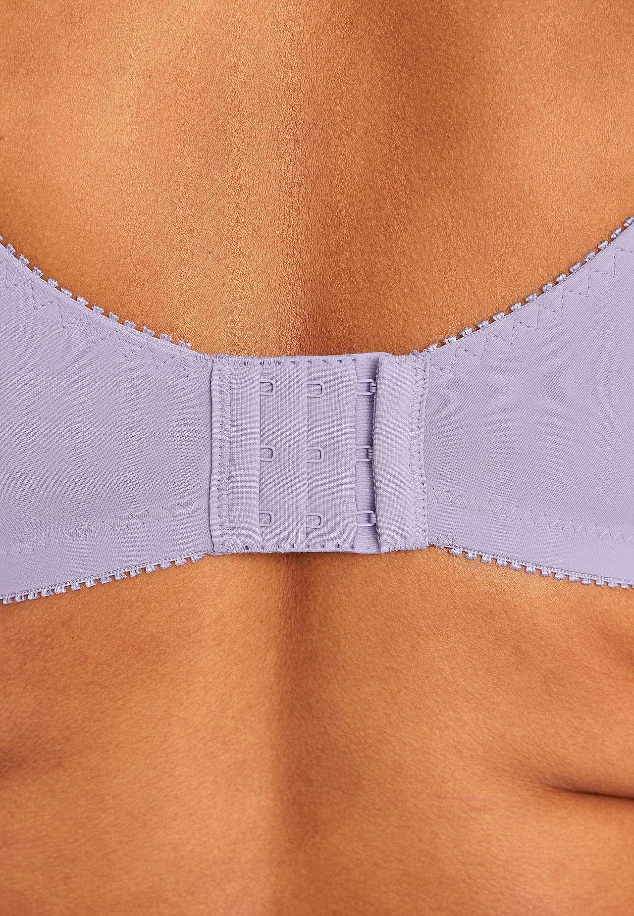 Soft-rintaliivi kirjailulla Lily 2 kpl/pakkaus