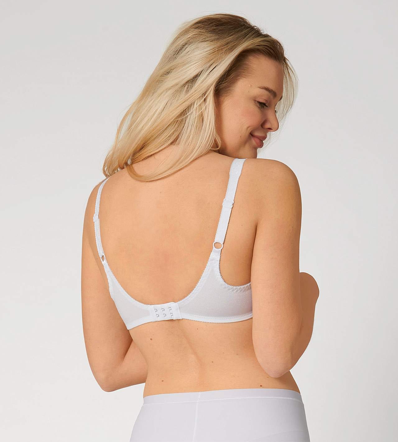 Ladyform Soft minimizer-rintaliivi Triumph-tuotemerkiltä Ladyform Soft