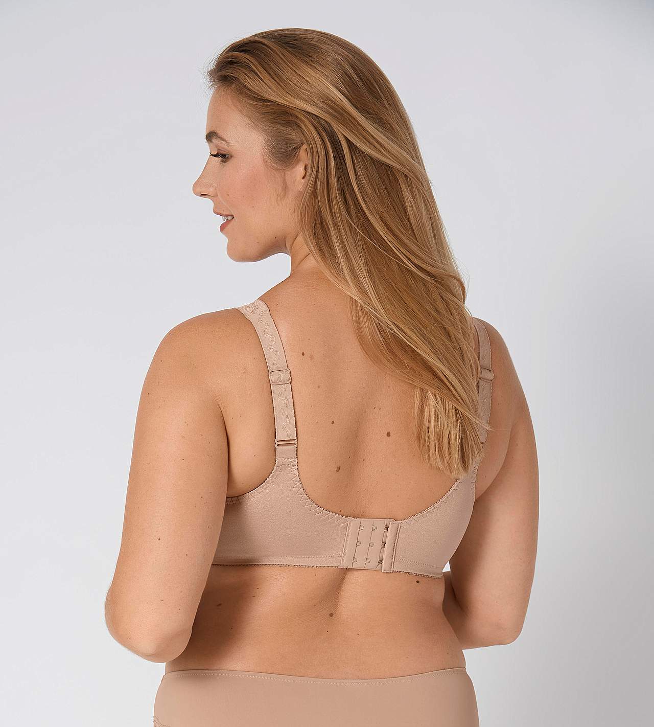 Ladyform Soft minimizer-rintaliivi Triumph-tuotemerkiltä Ladyform Soft