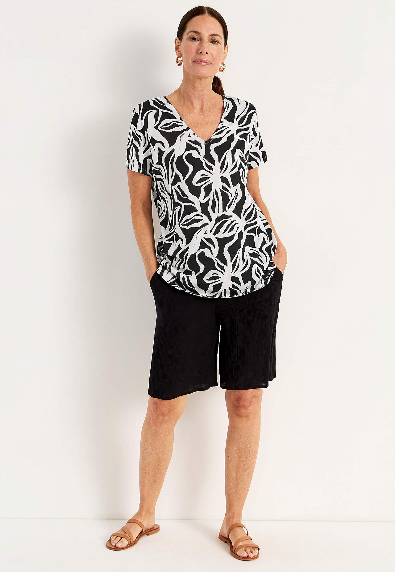 Pehmeä trikootoppi v-pääntiellä