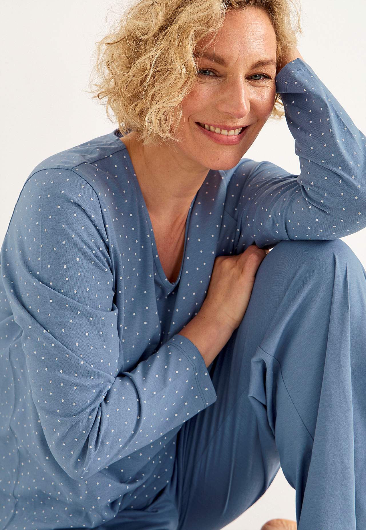 2-osainen pyjama pilkuilla