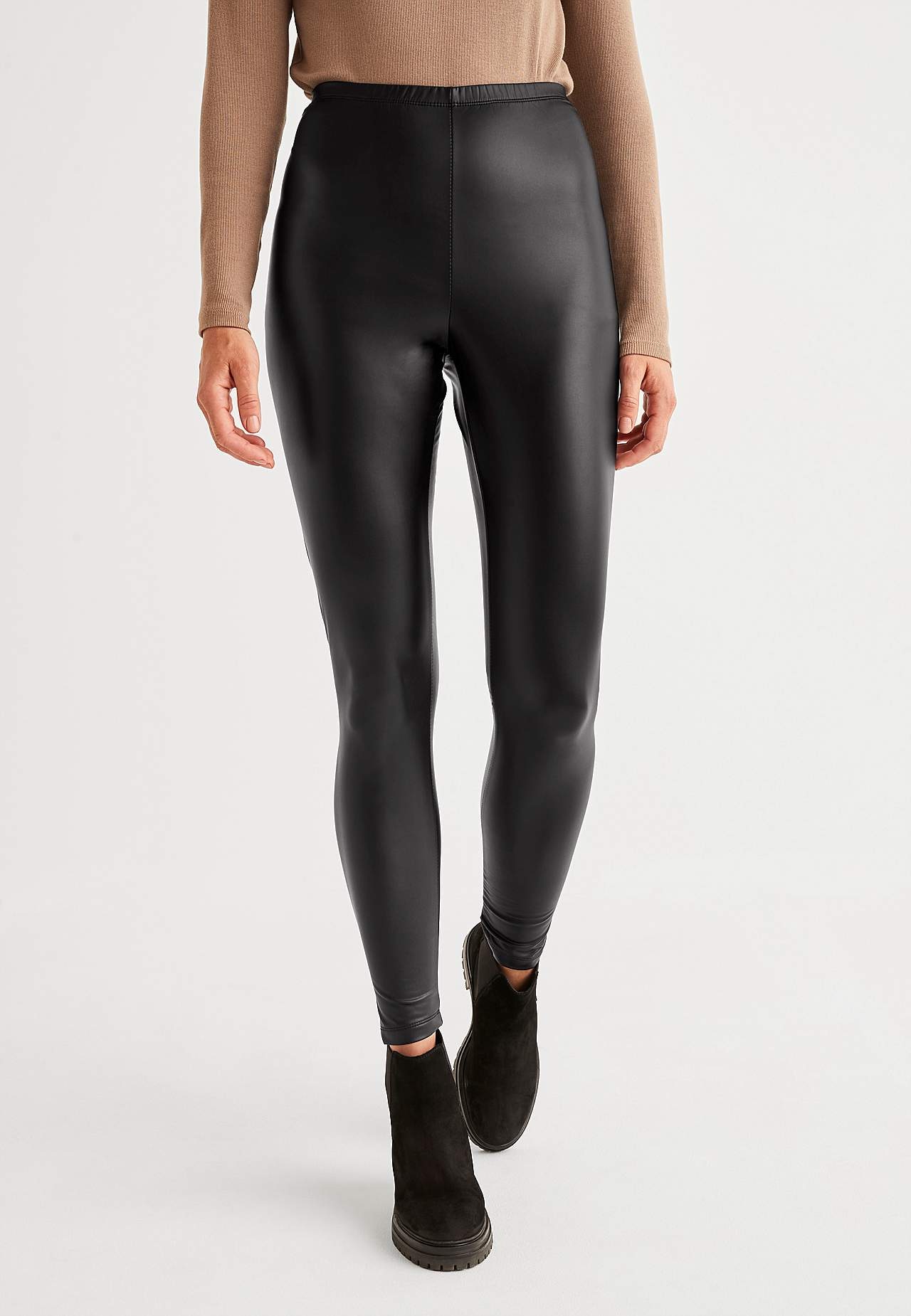 Pinnoitetut leggingsit