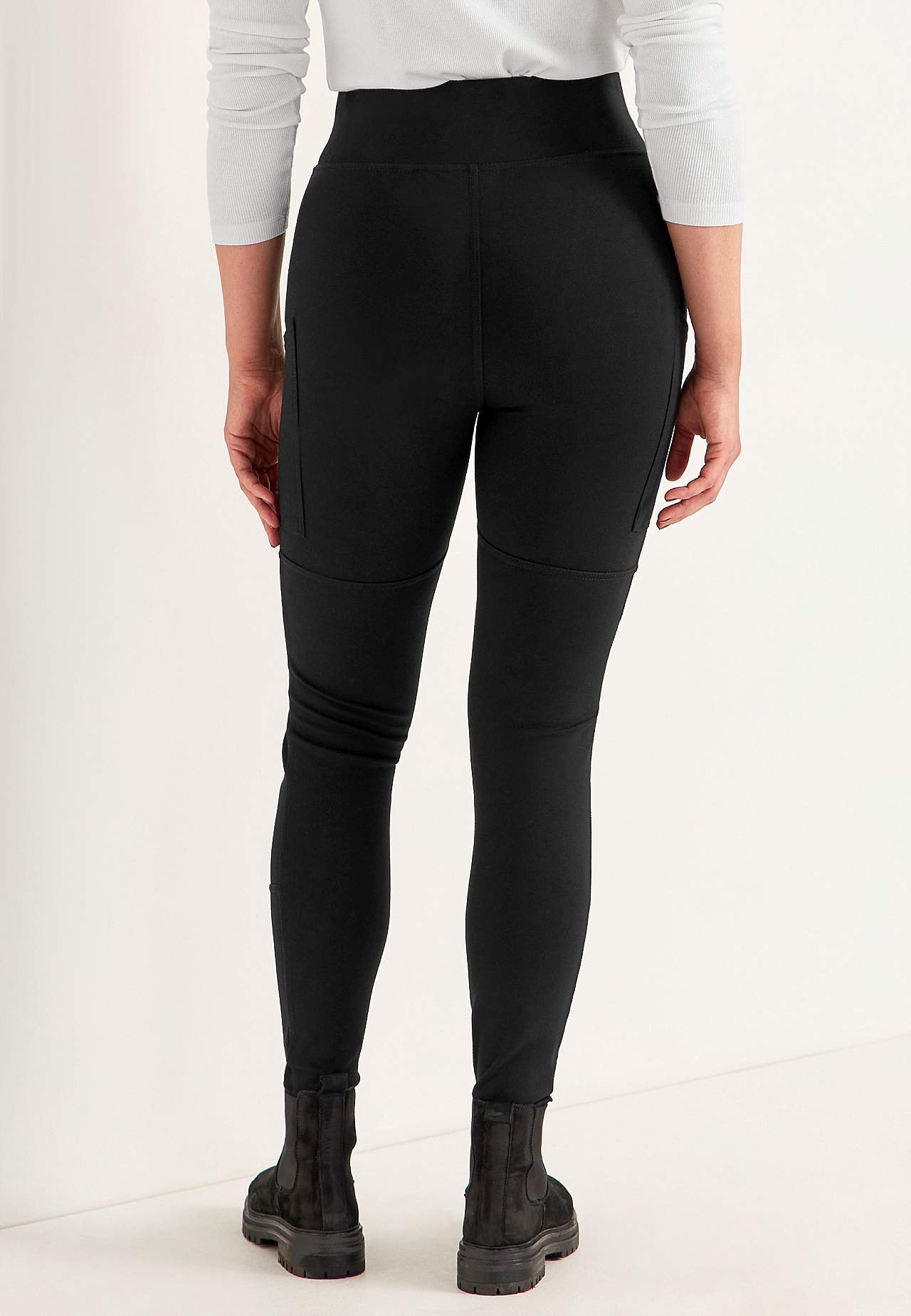 Leggingsit sivutaskuilla