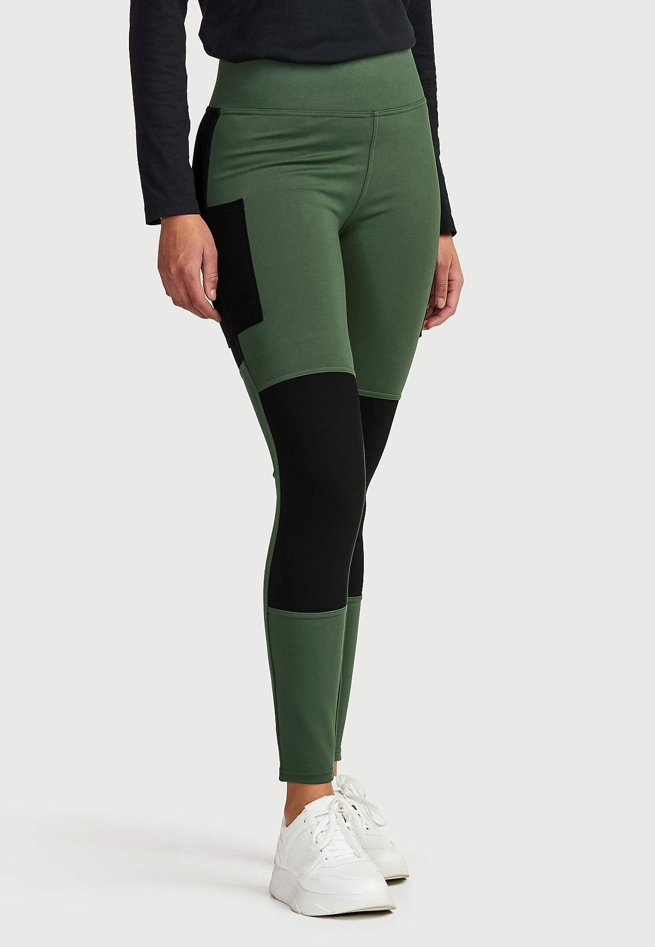 Leggingsit sivutaskuilla