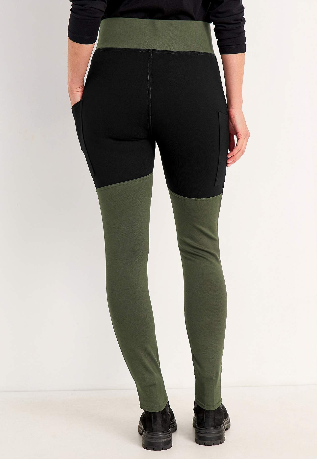 Leggingsit sivutaskuilla
