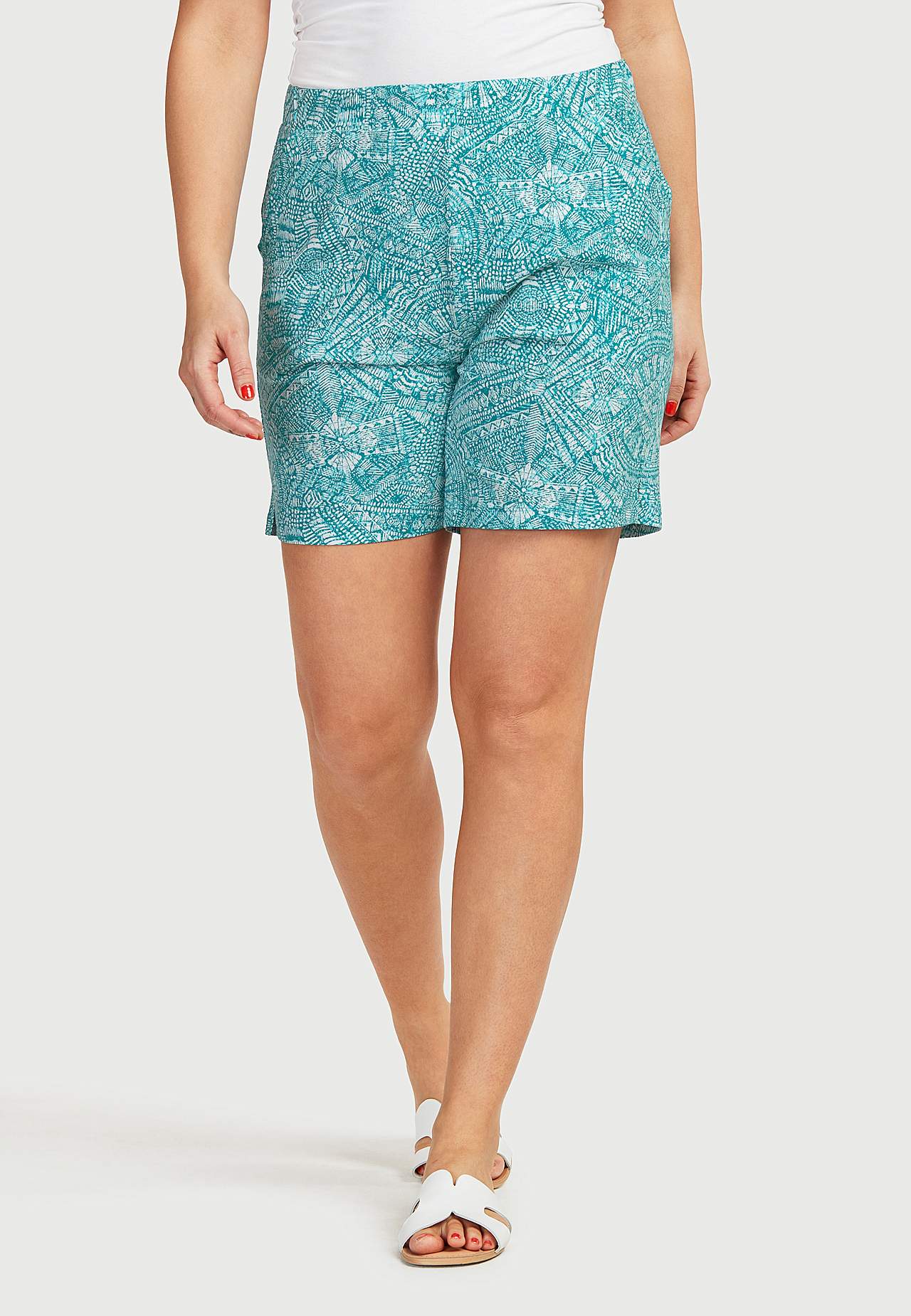 Kuviolliset shortsit trikoosta Mia
