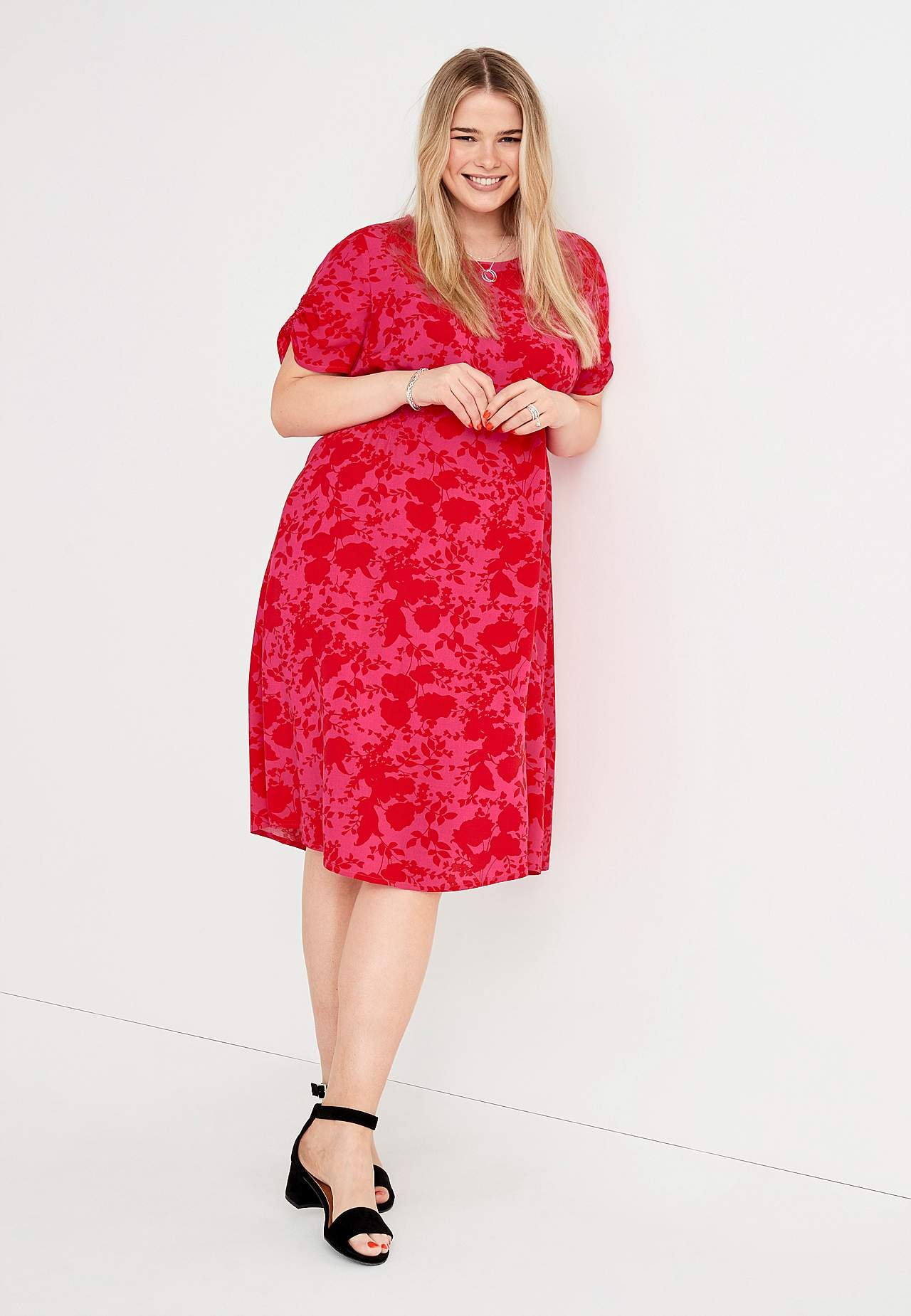 Kuviollinen mekko