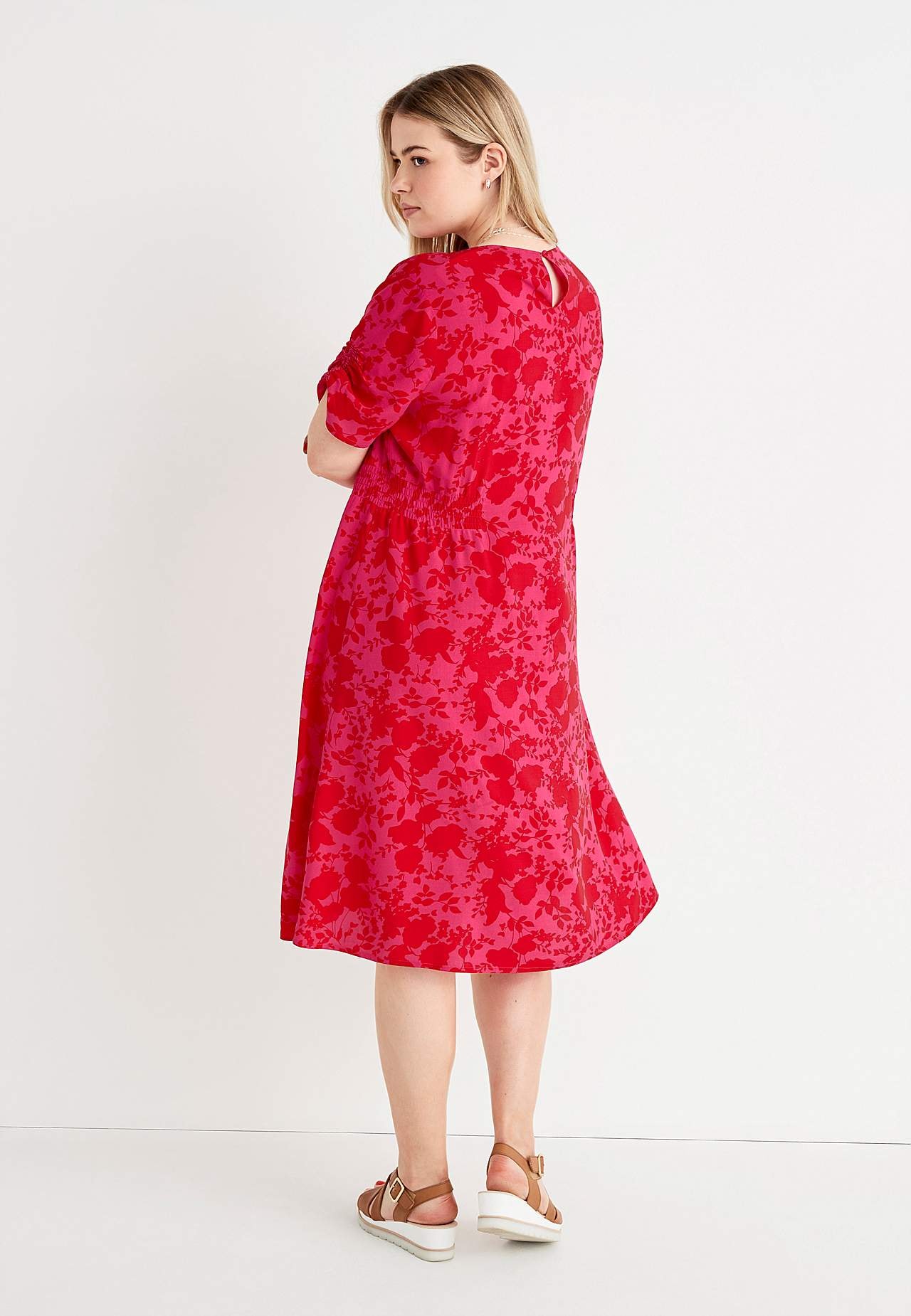 Kuviollinen mekko